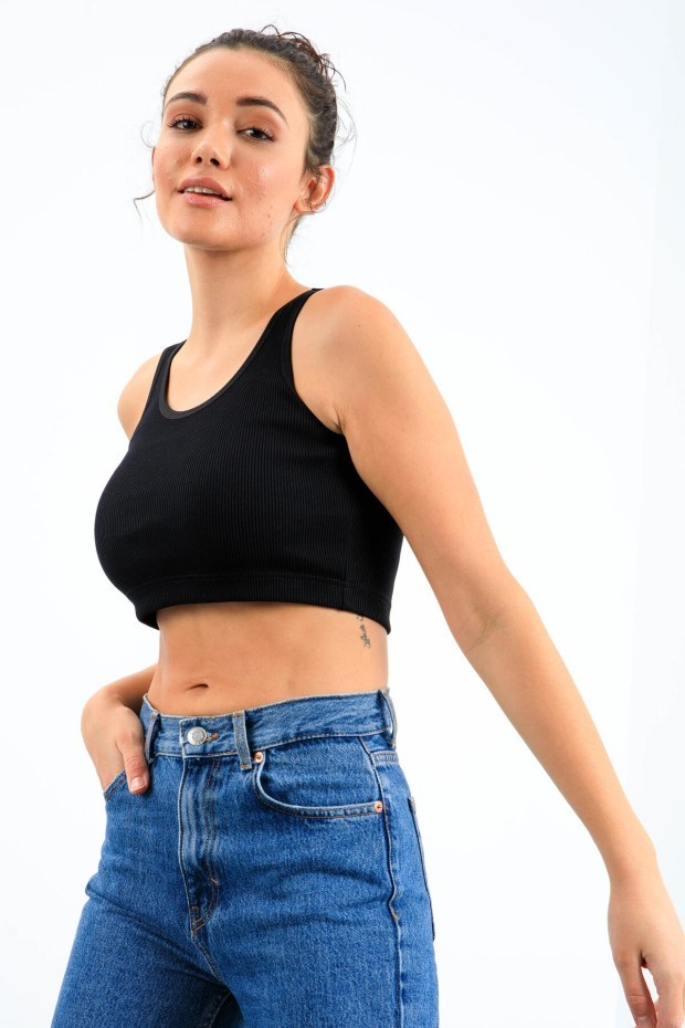 Crop Top Atlet 