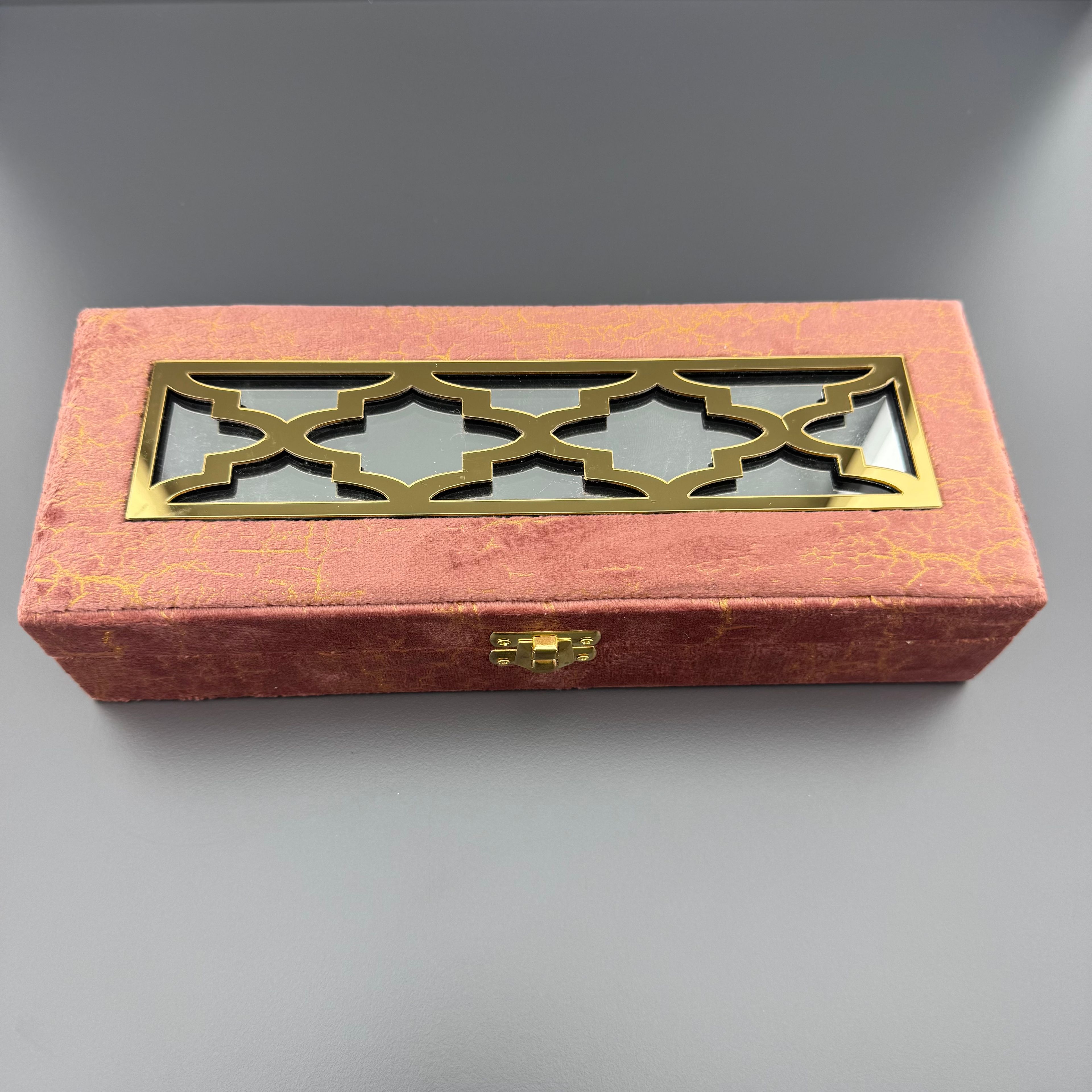 Gold Damar Motifli Üzeri Aynalı Gül Kurusu Rengi Kadife Tesbih Kutusu
