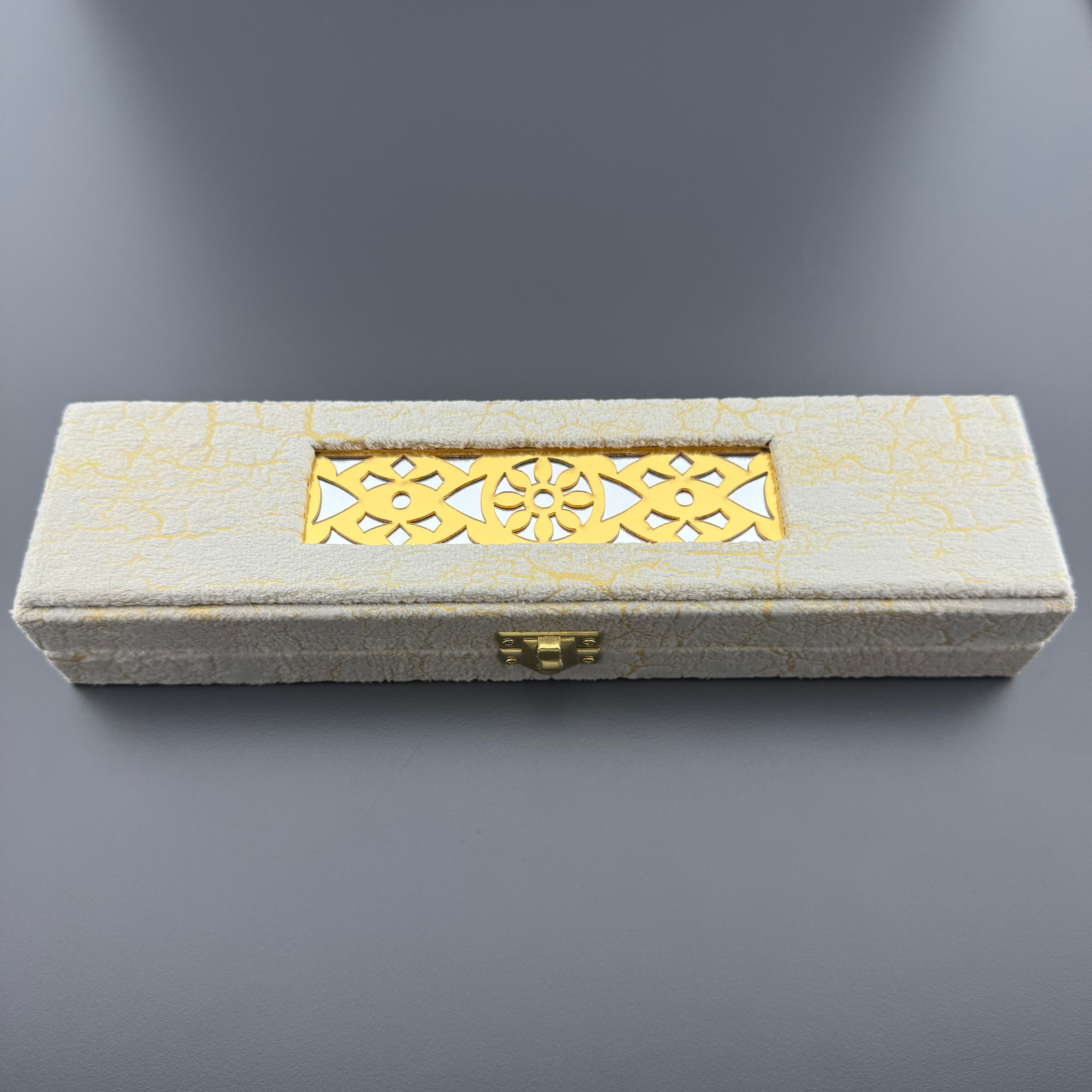 Gold Damar Desenli Üzeri Aynalı Beyaz Kadife Tespih Kutusu