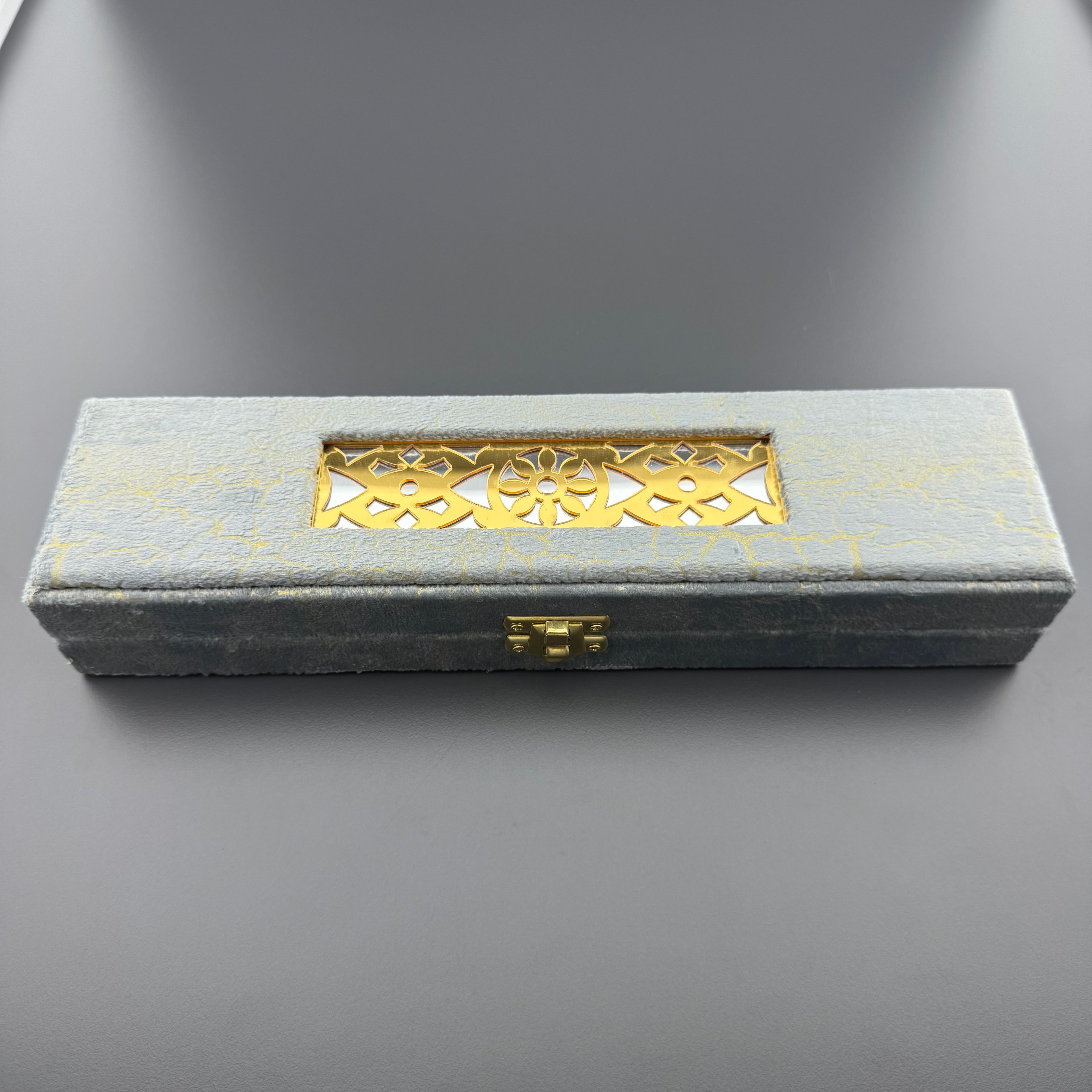 Gold Damar Desenli Üzeri Aynalı Gri Kadife Tespih Kutusu