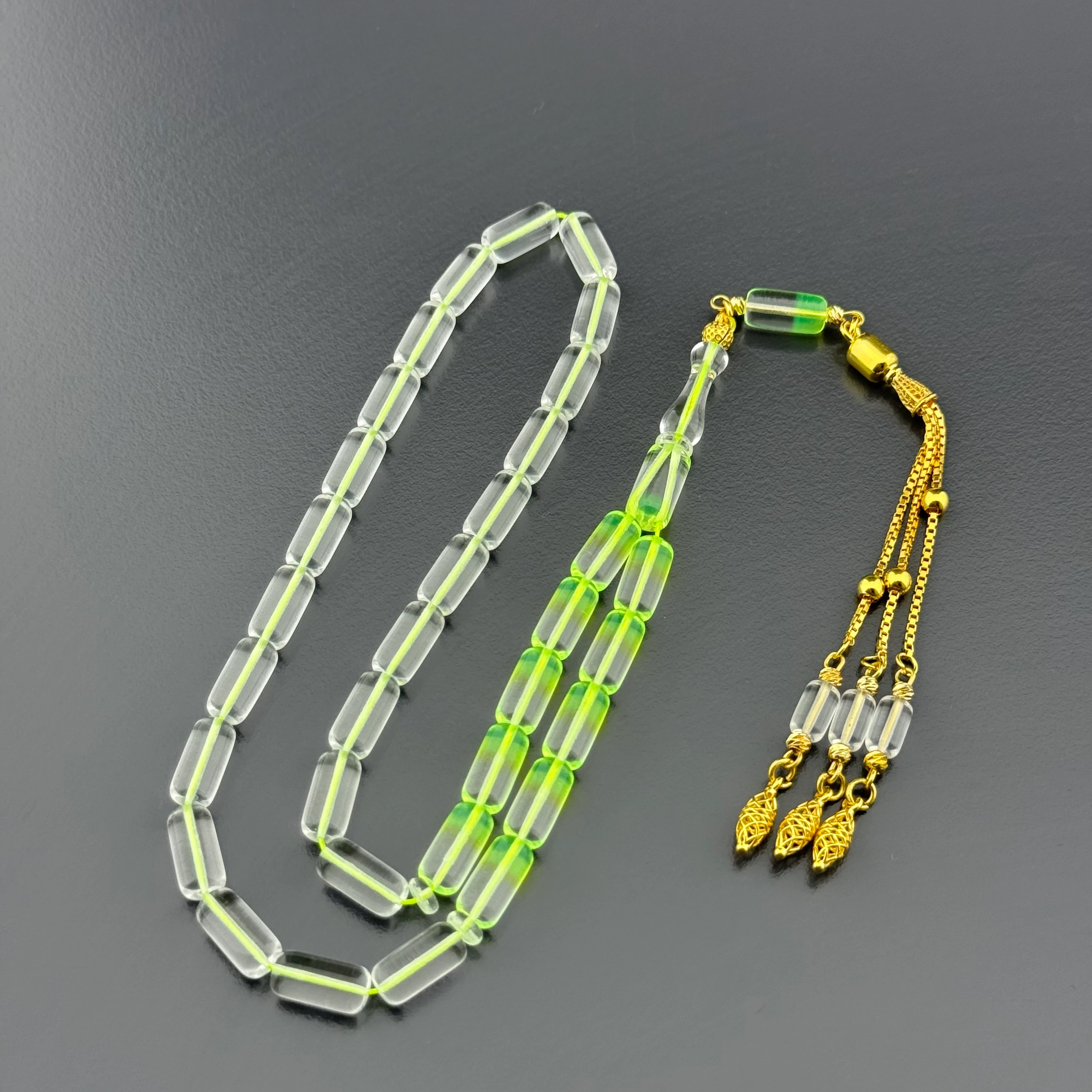 Suat YEŞİLYURT Usta İşçilikli Neon Yeşil Şeffaf Kapsül Kesim Altın Kaplama Gümüş Püsküllü Alman Bakalit Tesbih