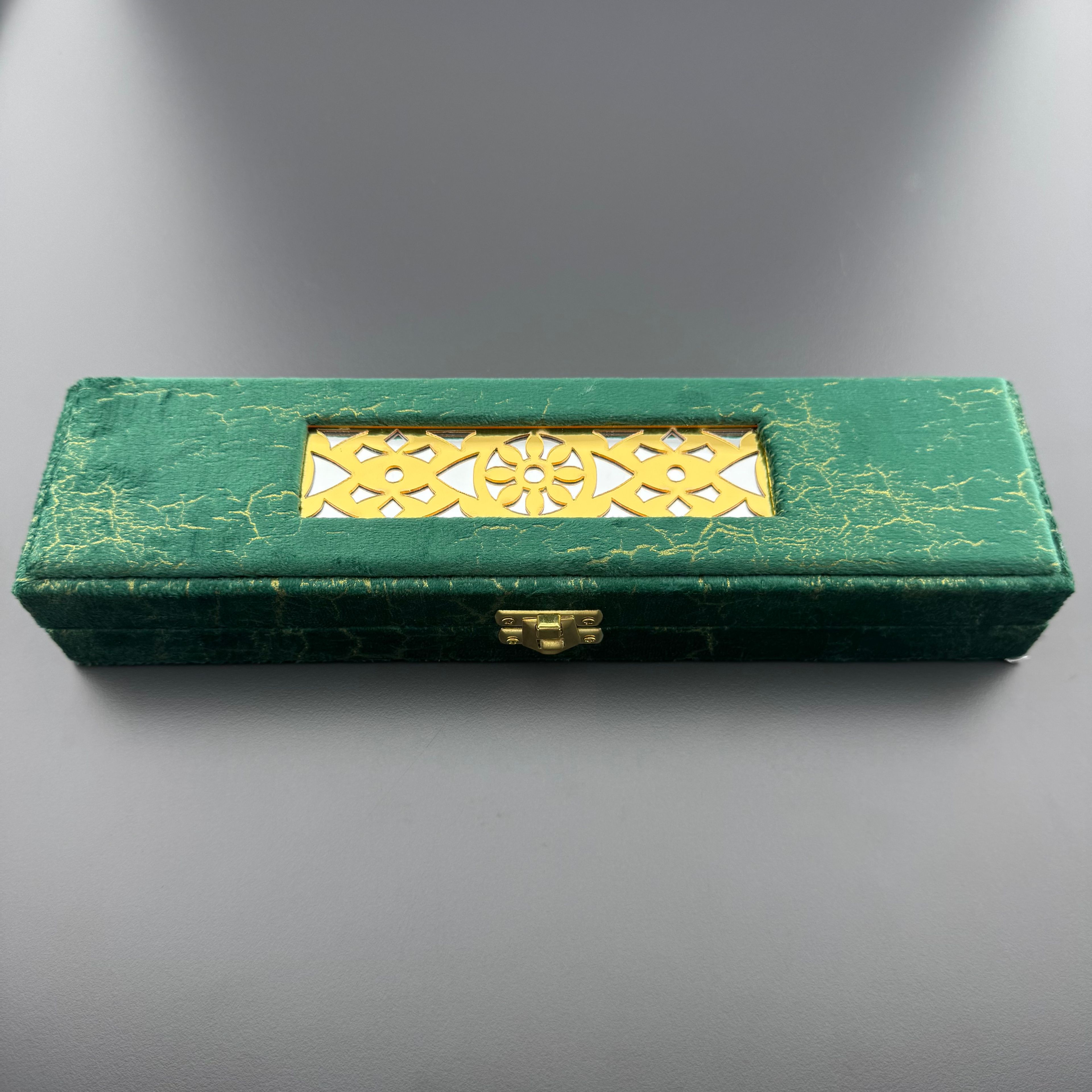 Gold Damar Desenli Üzeri Aynalı Yeşil Kadife Tespih Kutusu