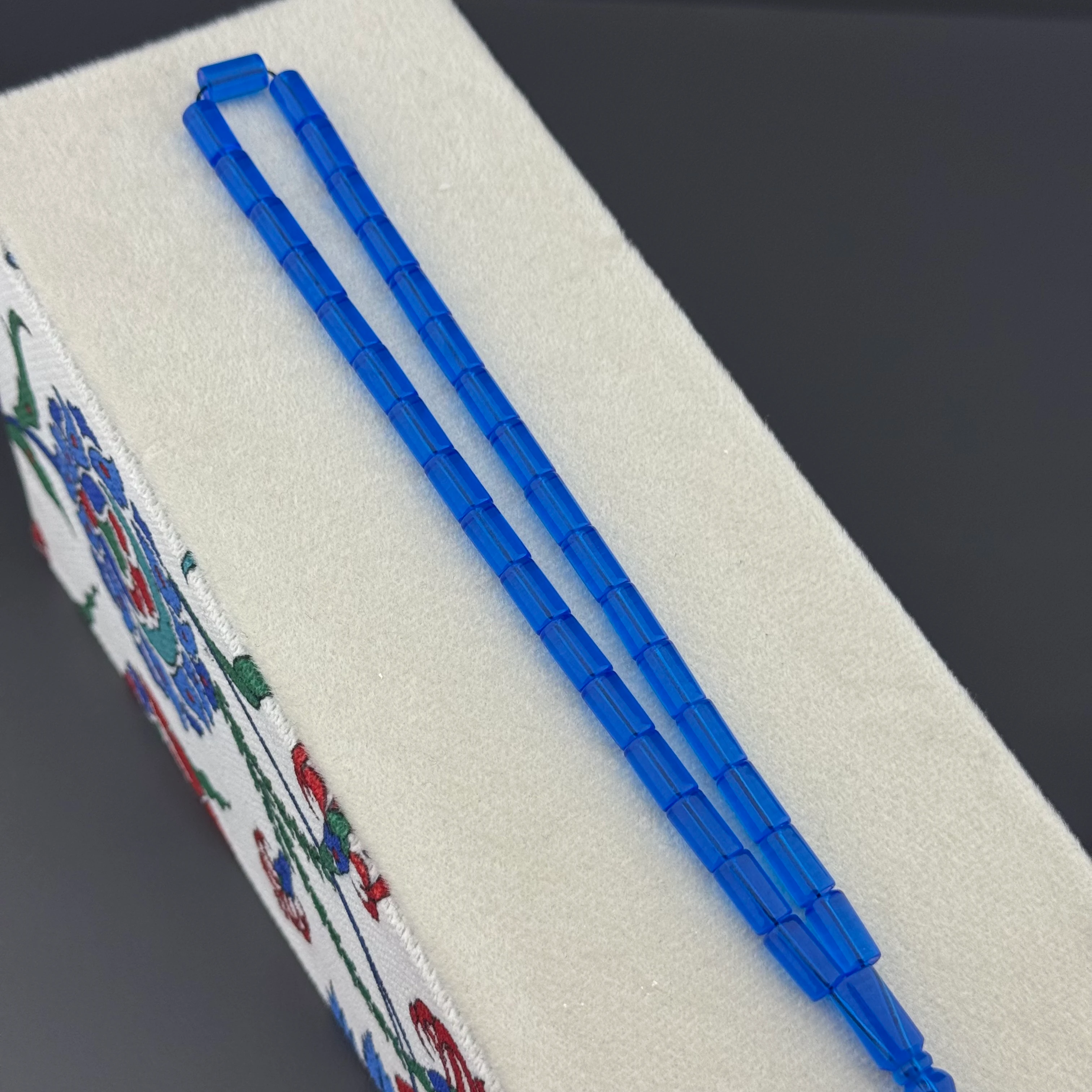 Suat YEŞİLYURT Usta İşçilikli Lacivert Kesme Gümüş Püsküllü Alman Bakalit Tesbih