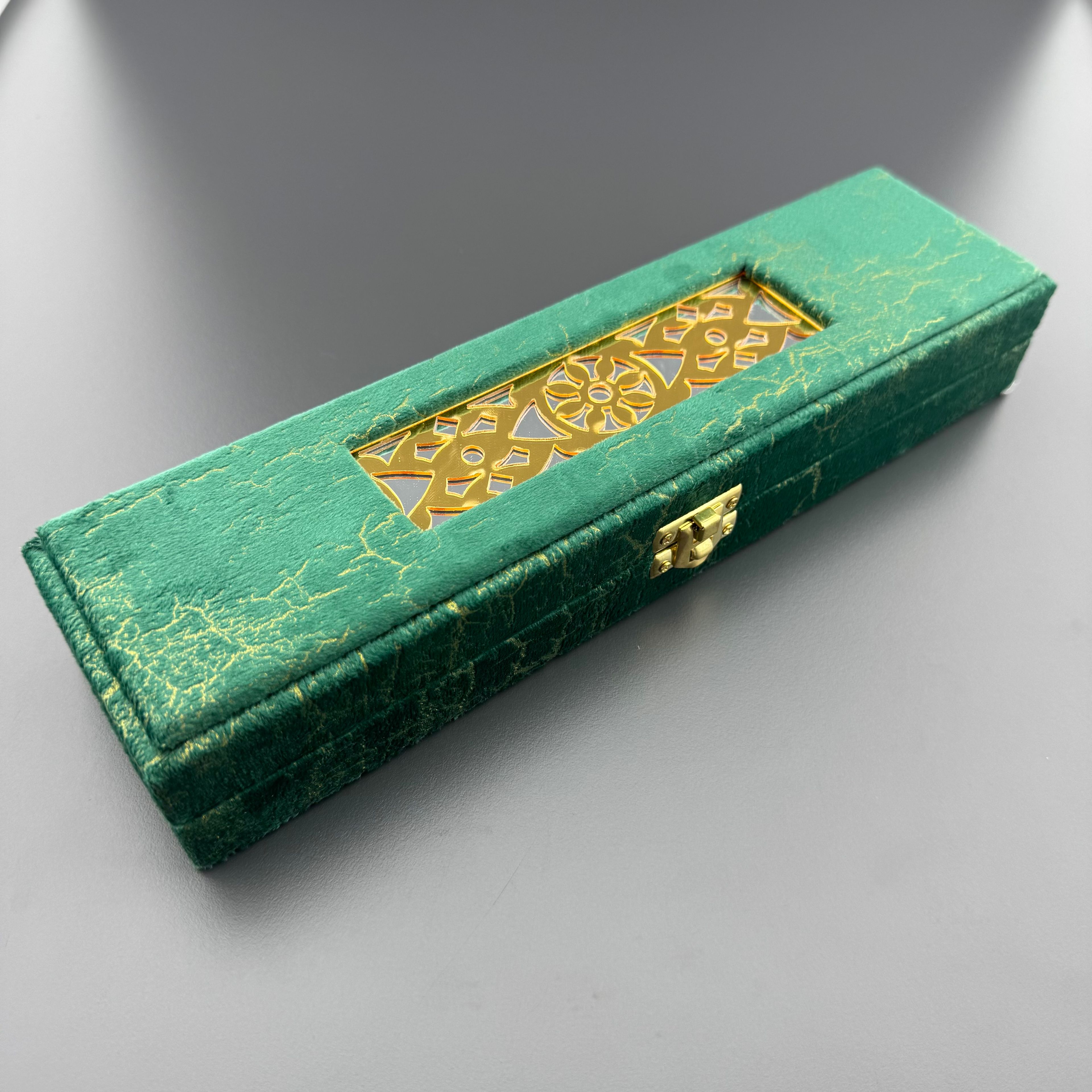 Gold Damar Desenli Üzeri Aynalı Yeşil Kadife Tespih Kutusu