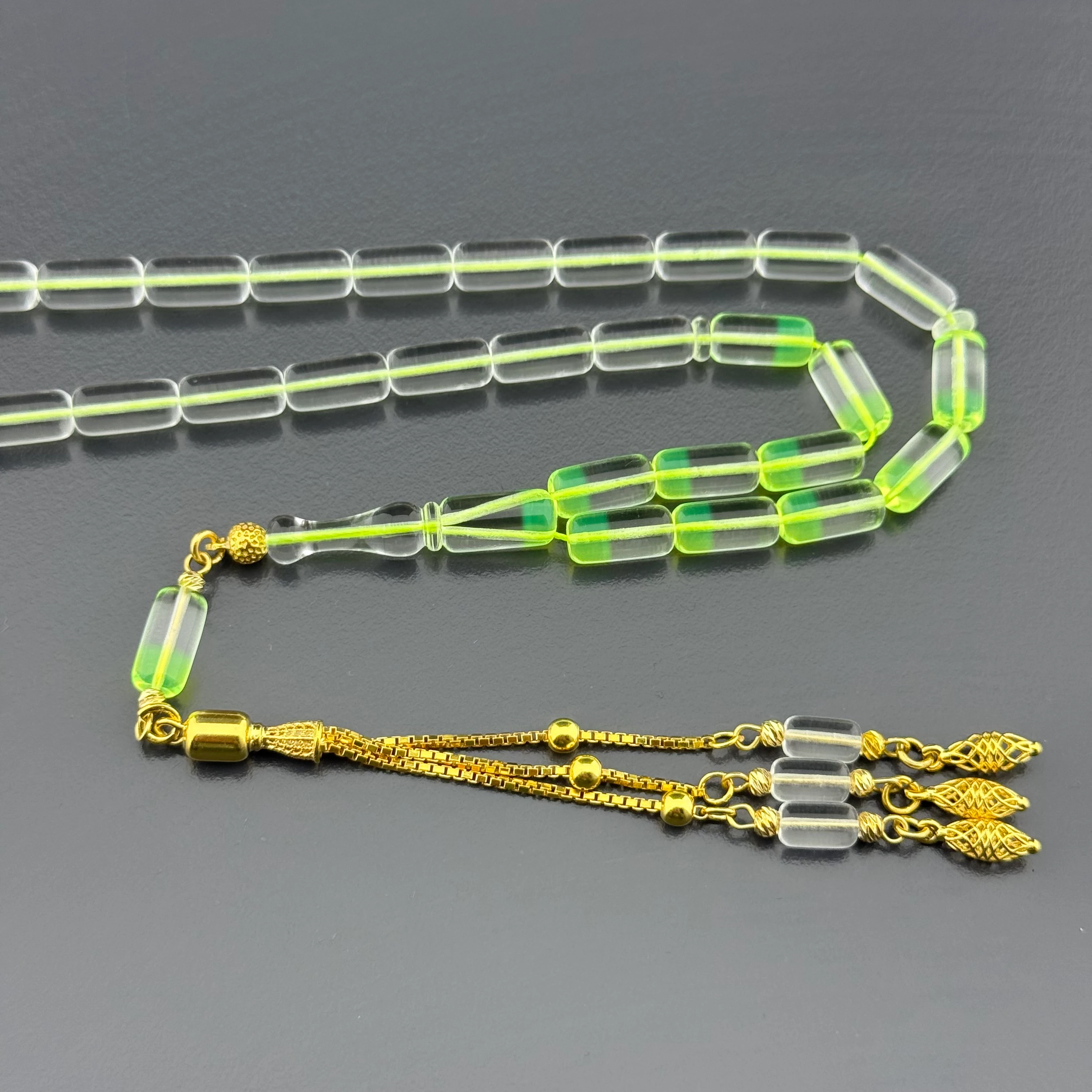 Suat YEŞİLYURT Usta İşçilikli Neon Yeşil Şeffaf Kapsül Kesim Altın Kaplama Gümüş Püsküllü Alman Bakalit Tesbih