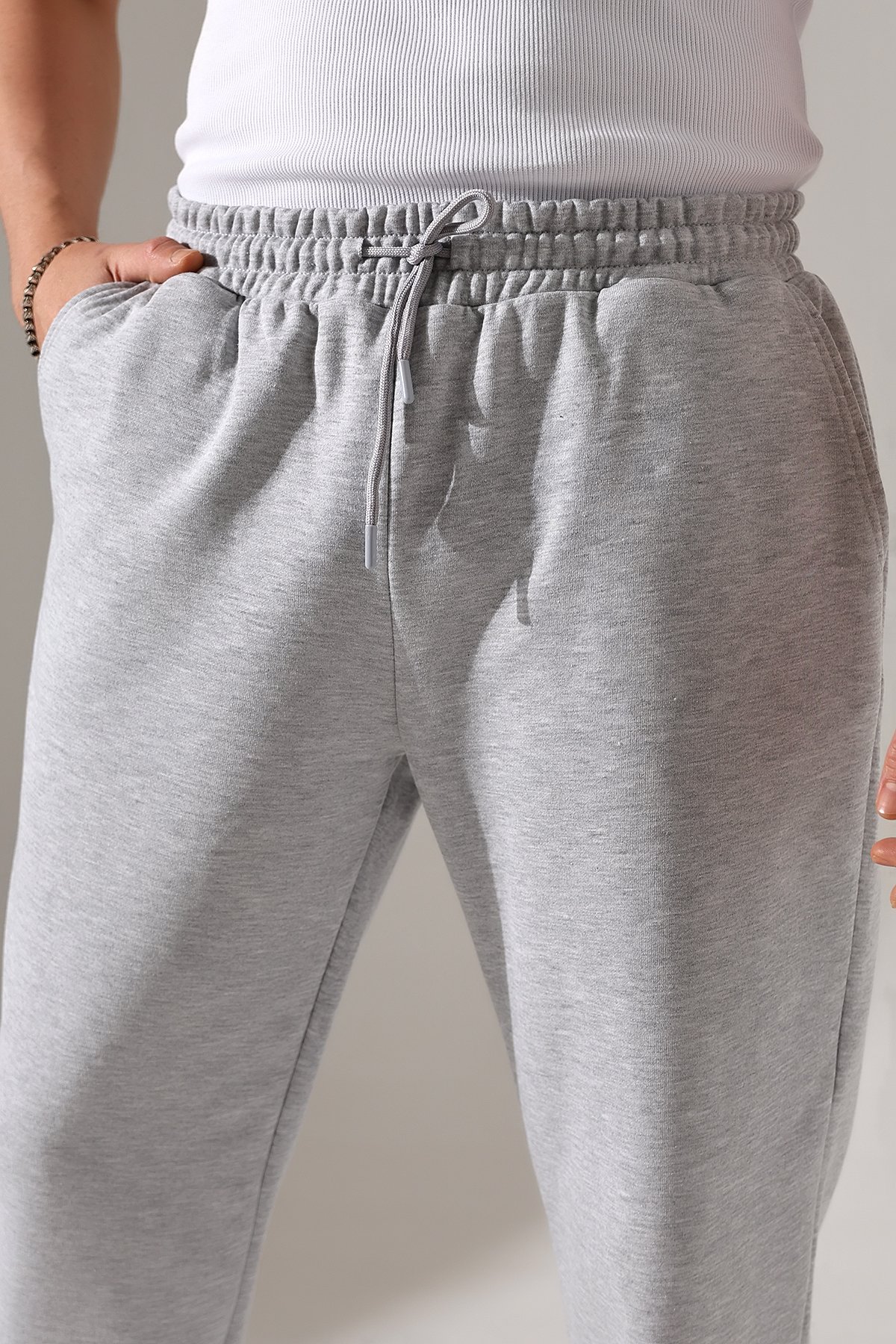 Regular Kalıp Basic Lastikli Paça Eşofman
