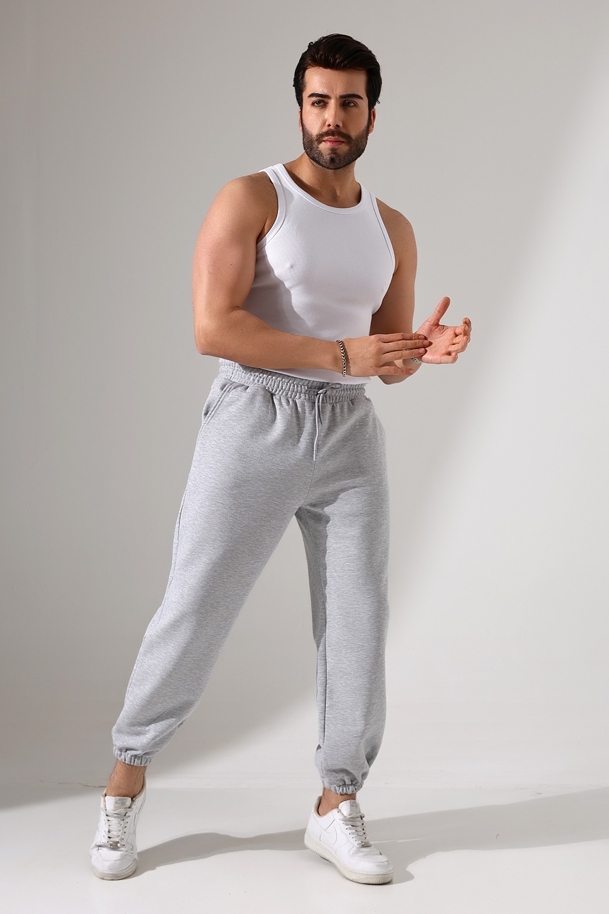 Regular Kalıp Basic Lastikli Paça Eşofman