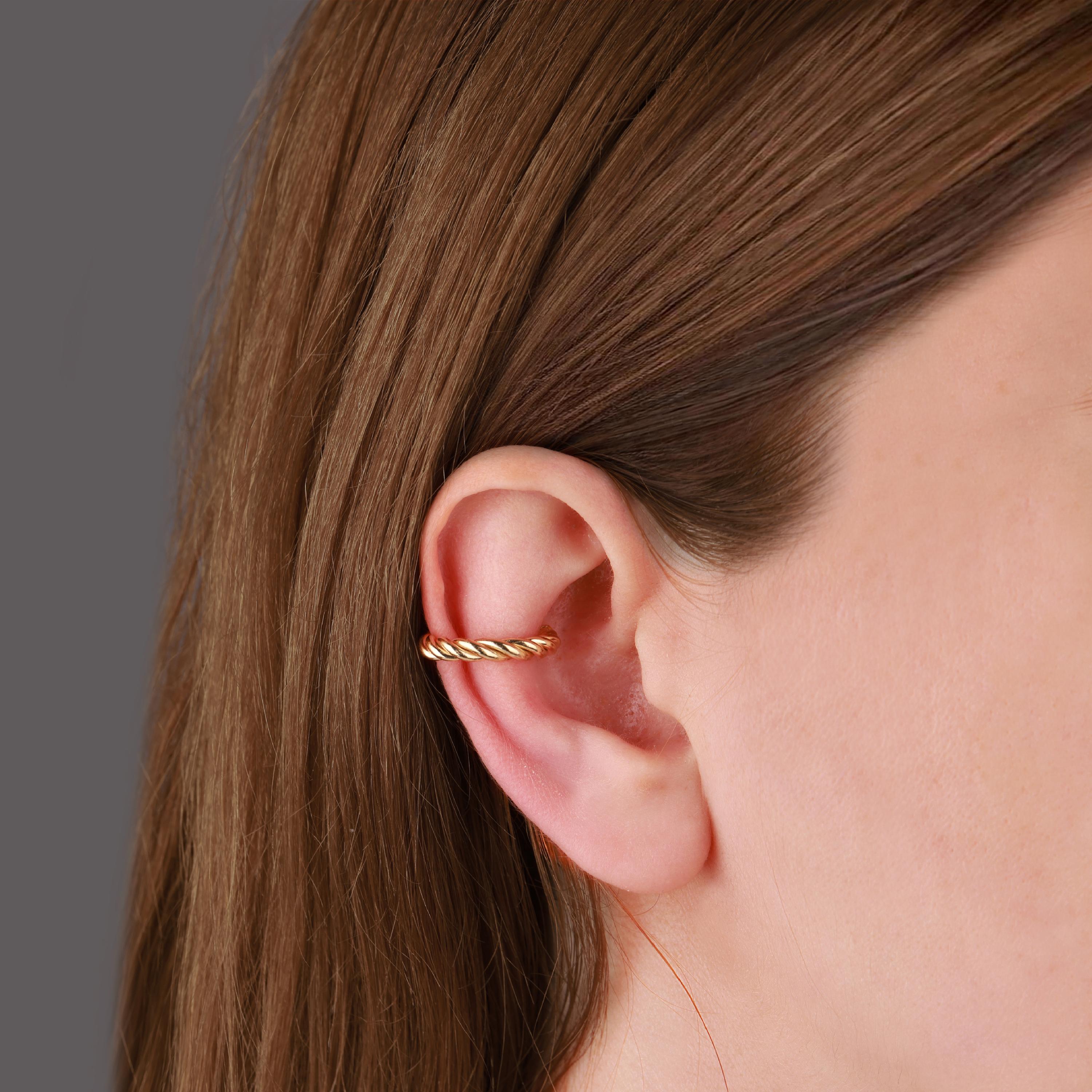 Thin Twisted Hoop Cartilage Earring