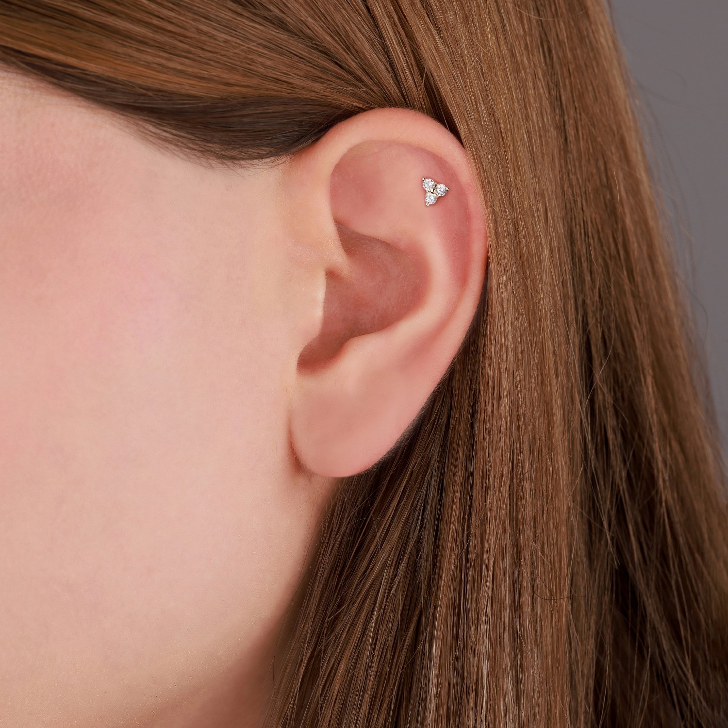 2 mm Üçgen Figürlü 3 Taşlı Tragus Küpe