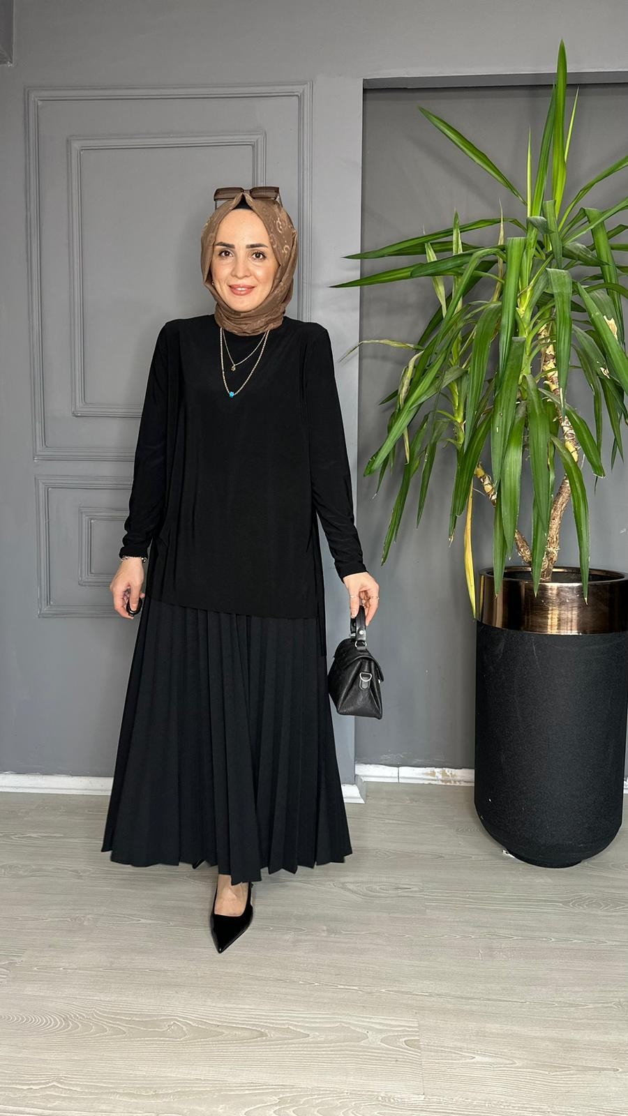Sandy Tunik