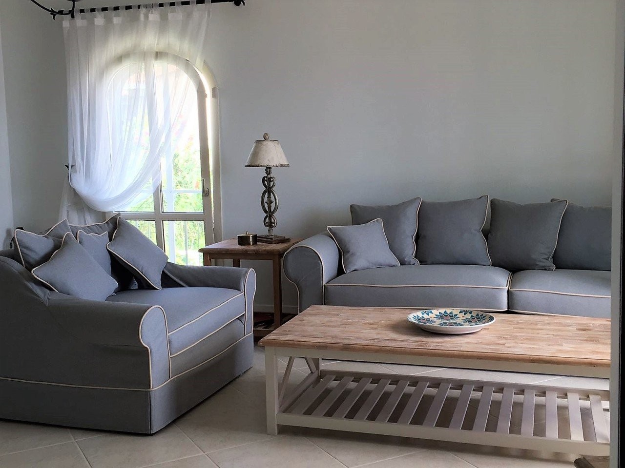Bakersfield Loveseat
