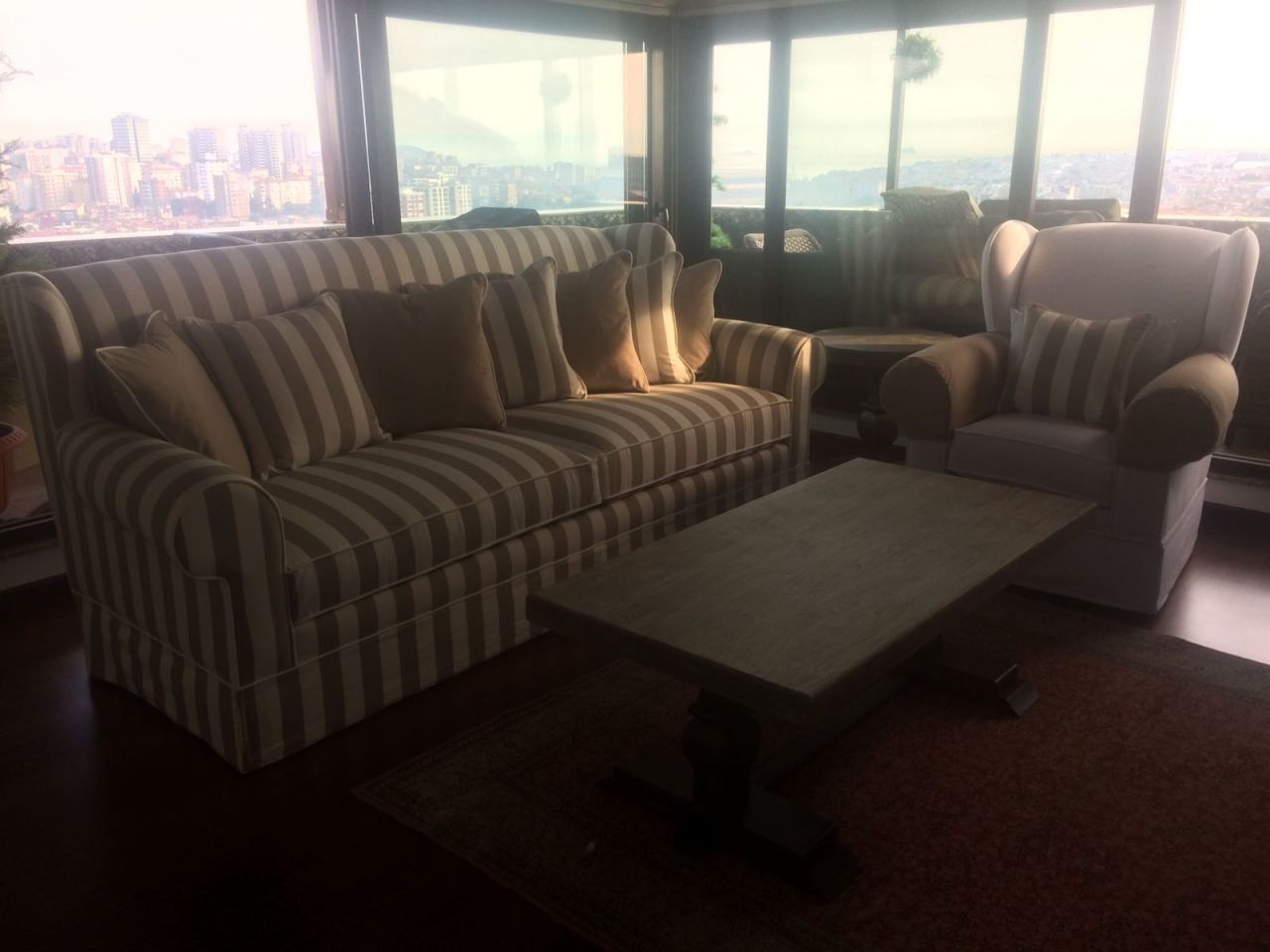Classic Love Sofa