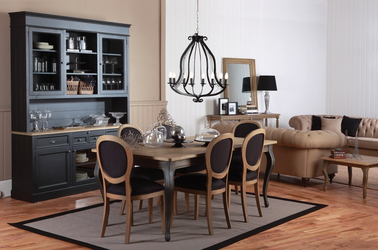Richmond Dining Table