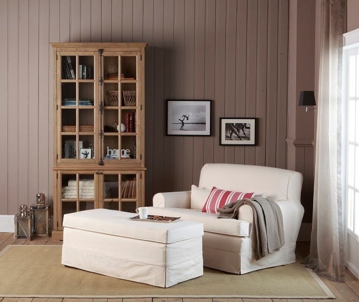 Windsor Loveseat