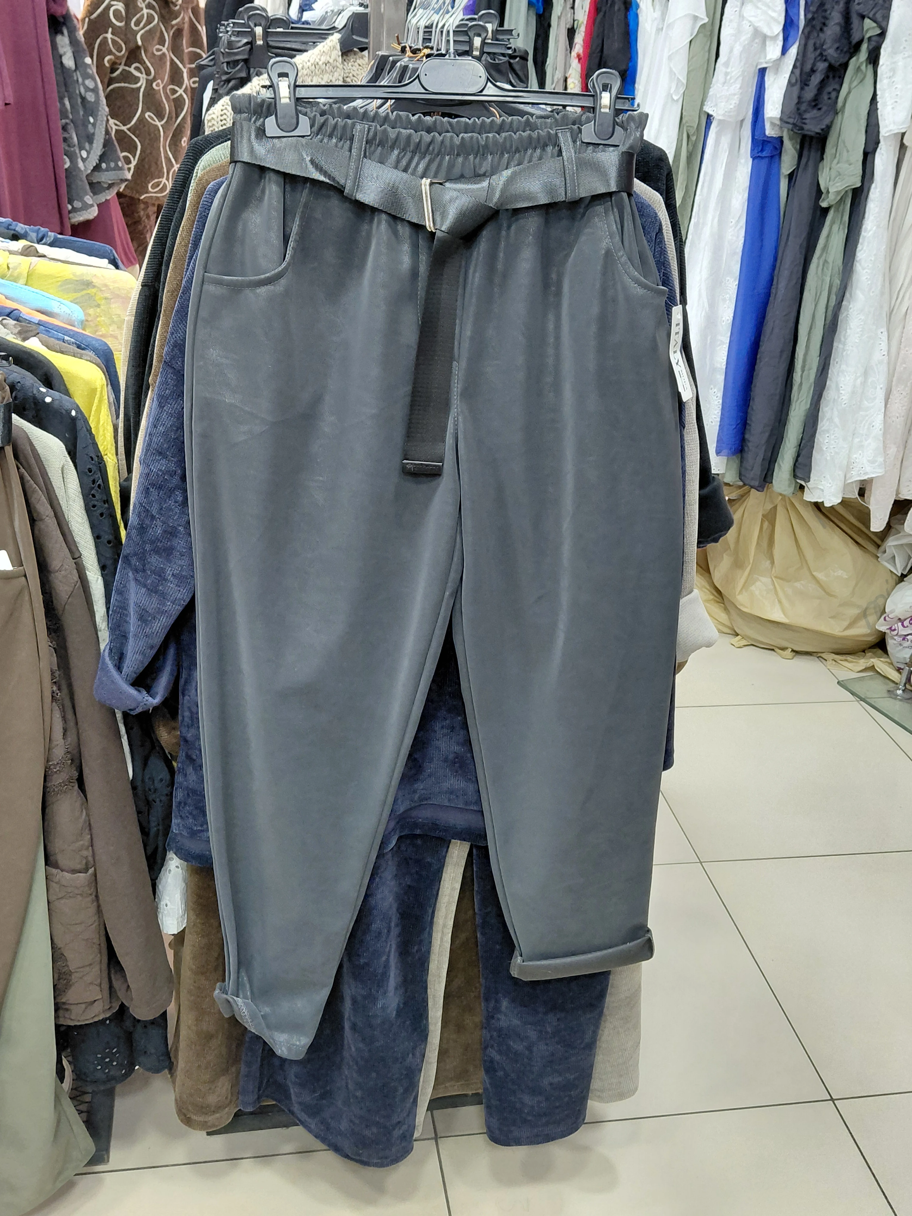 Süet Görünümlü Şalvar Kesim Pantolon