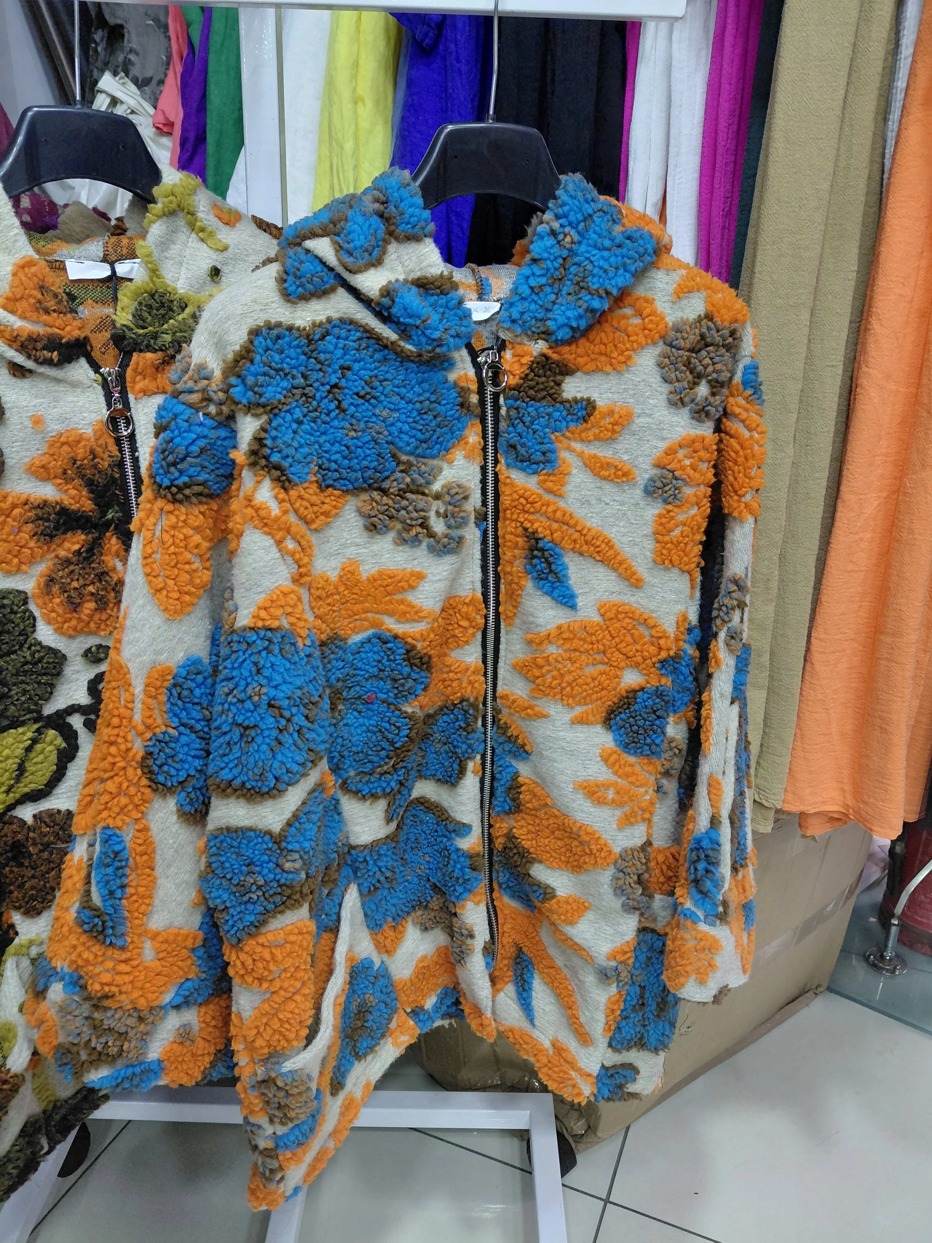 Kısa Keçe Çiçekli Kaban