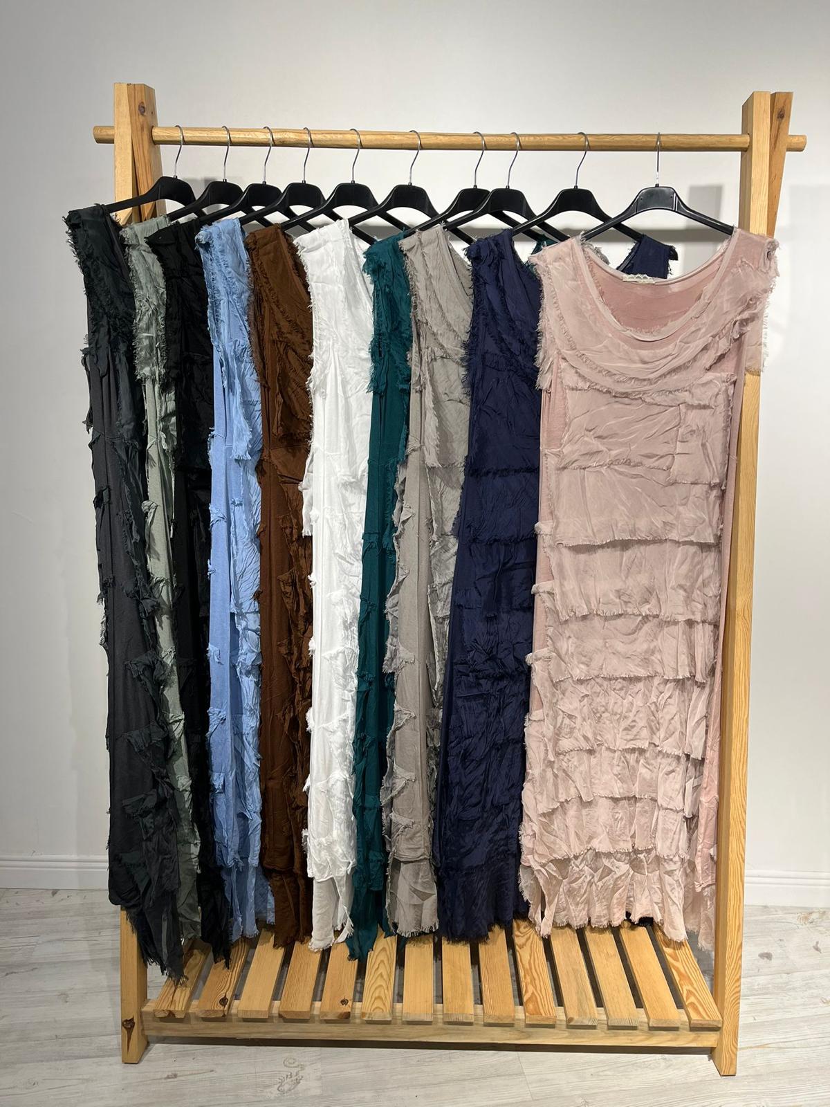 Kat Kat Fırfır Detaylı İpek Elbise