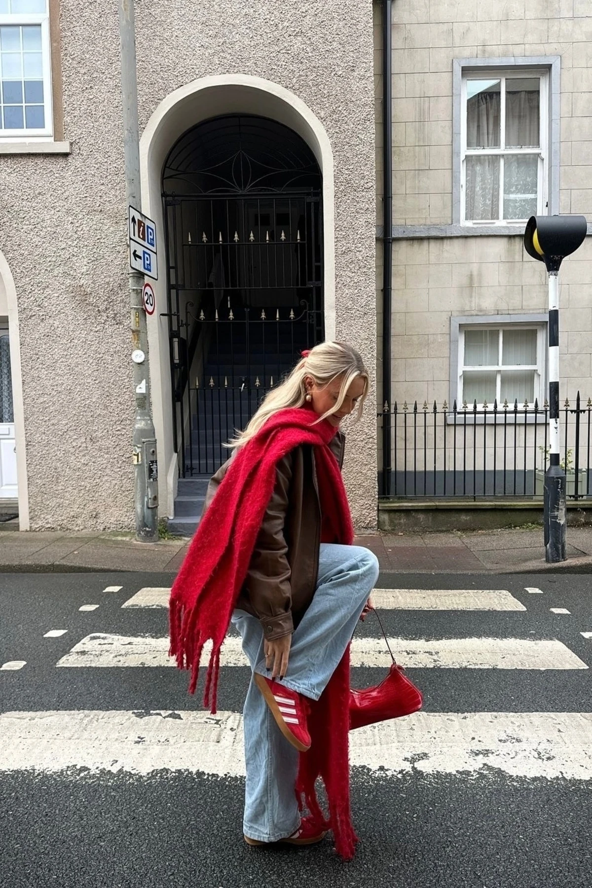 Alessa Atkı Yumuşak Dokulu Omuz Şalı - kırmızı