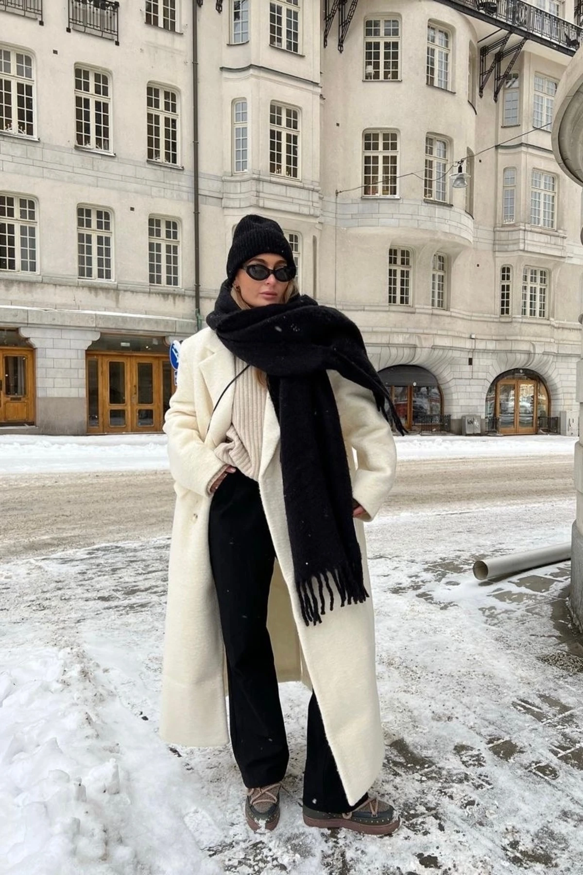 Alessa Atkı Yumuşak Dokulu Omuz Şalı - siyah