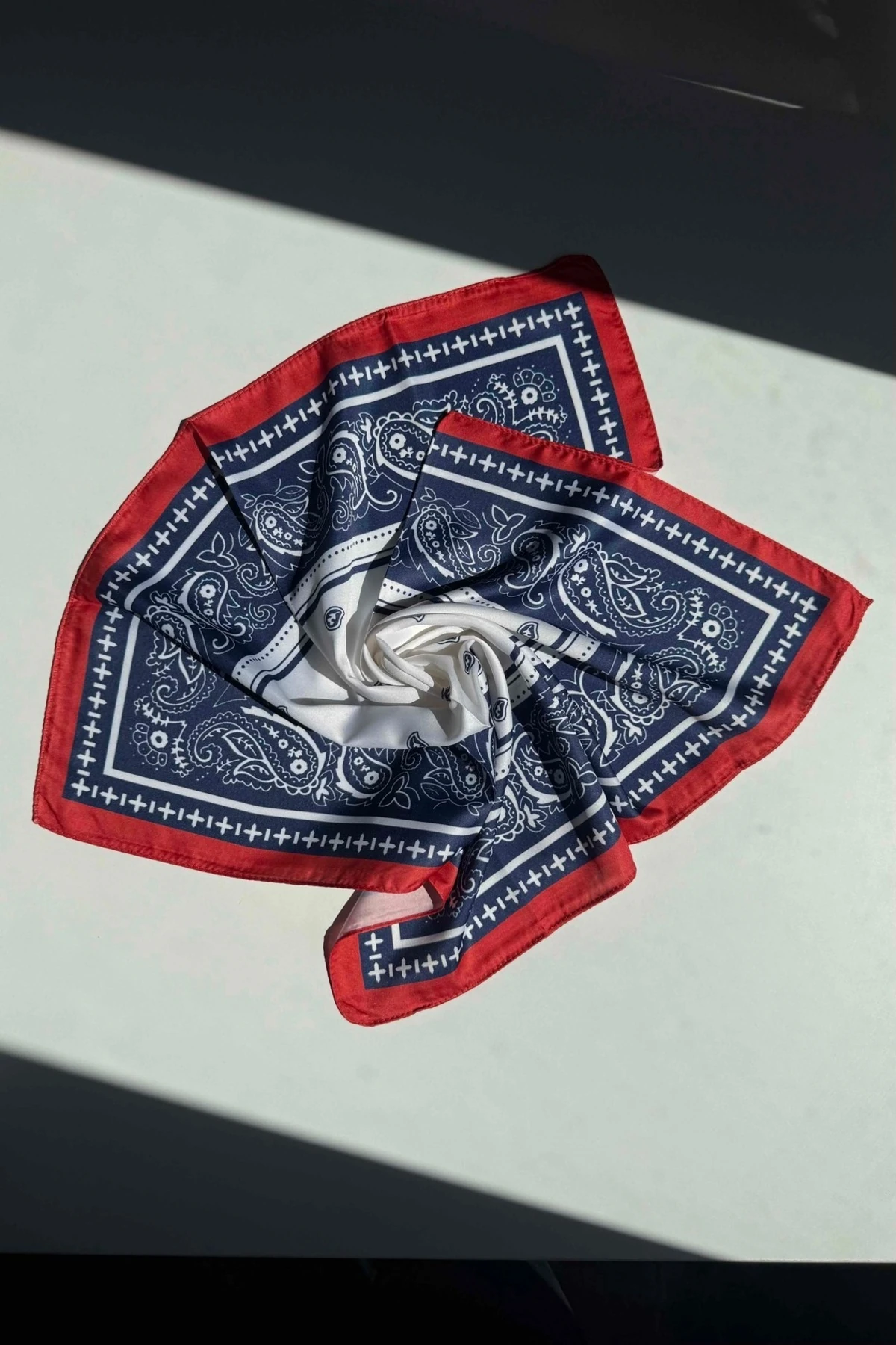 Desenli Kırmızı Fular - çokrenkli-kırmızı