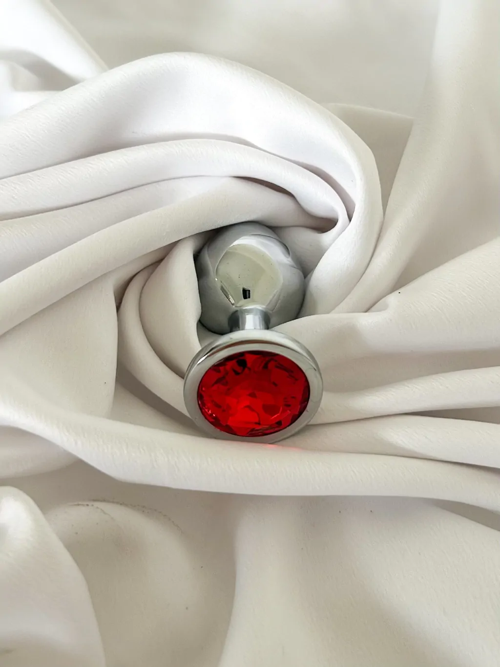 7 cm Paslanmaz Çelik Metal Anal Plug – Kırmızı Taşlı Lüks Tasarım image