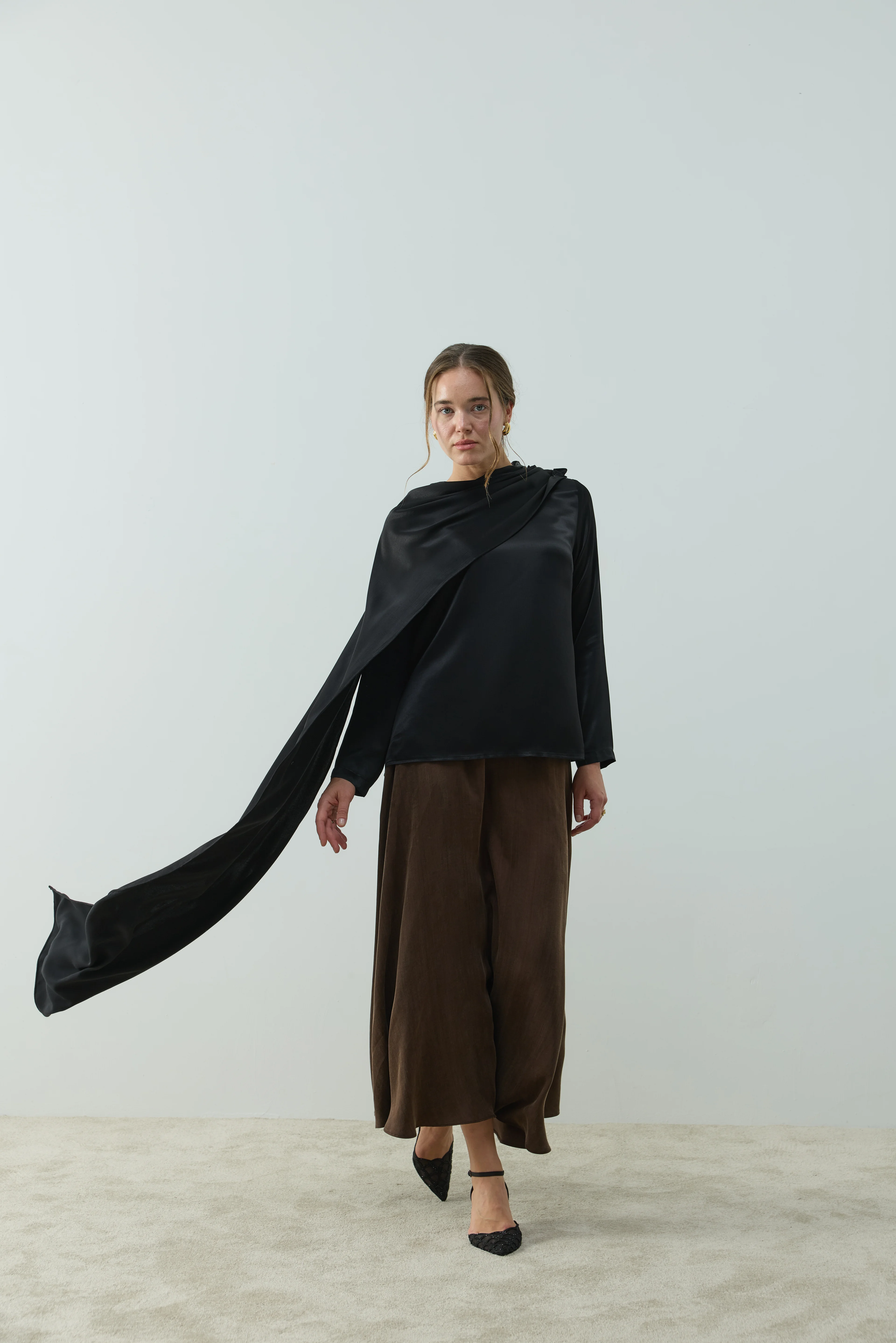 Lorin Parçalı Bluz - Siyah