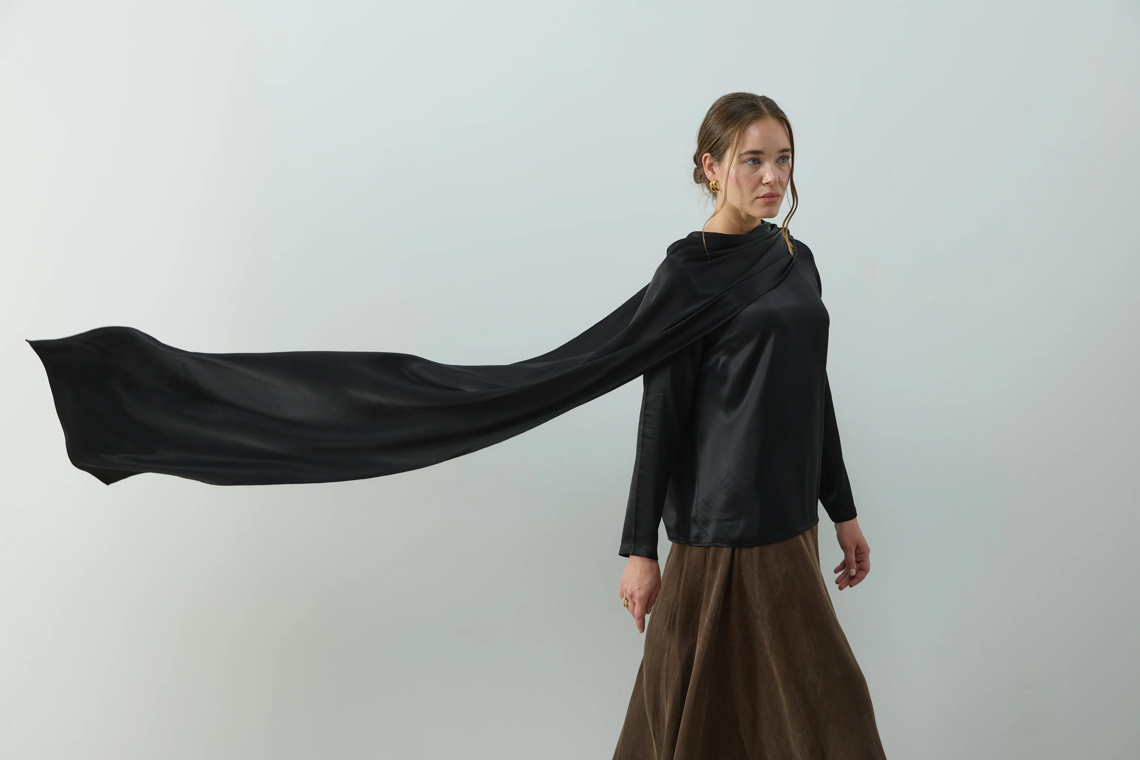 Lorin Parçalı Bluz