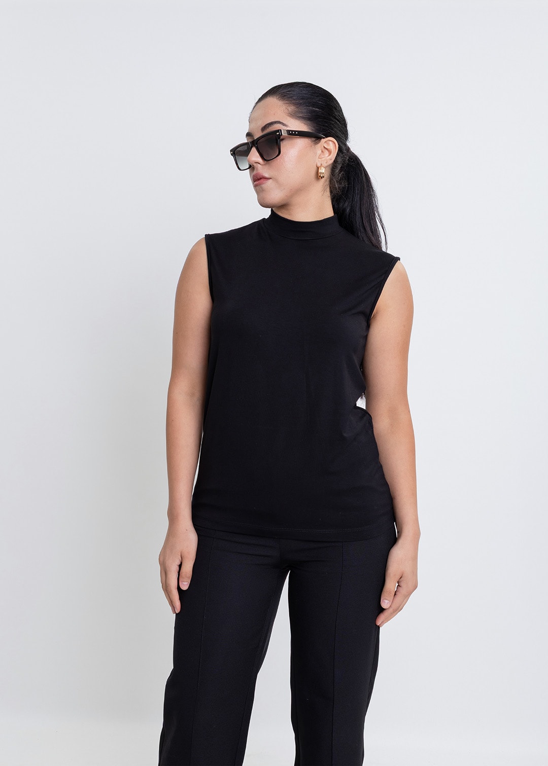 Revna Atelier Soft Yarım Balıkçı Kolsuz Siyah Bluz İçlik