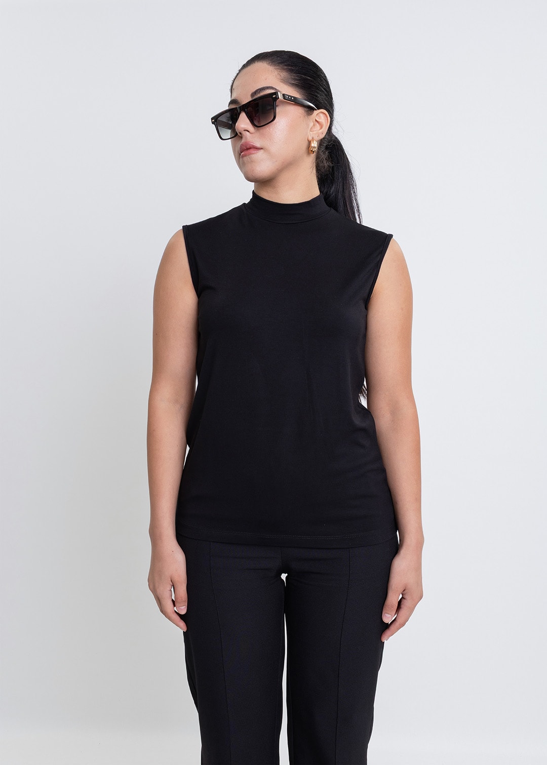 Revna Atelier Soft Yarım Balıkçı Kolsuz Siyah Bluz İçlik