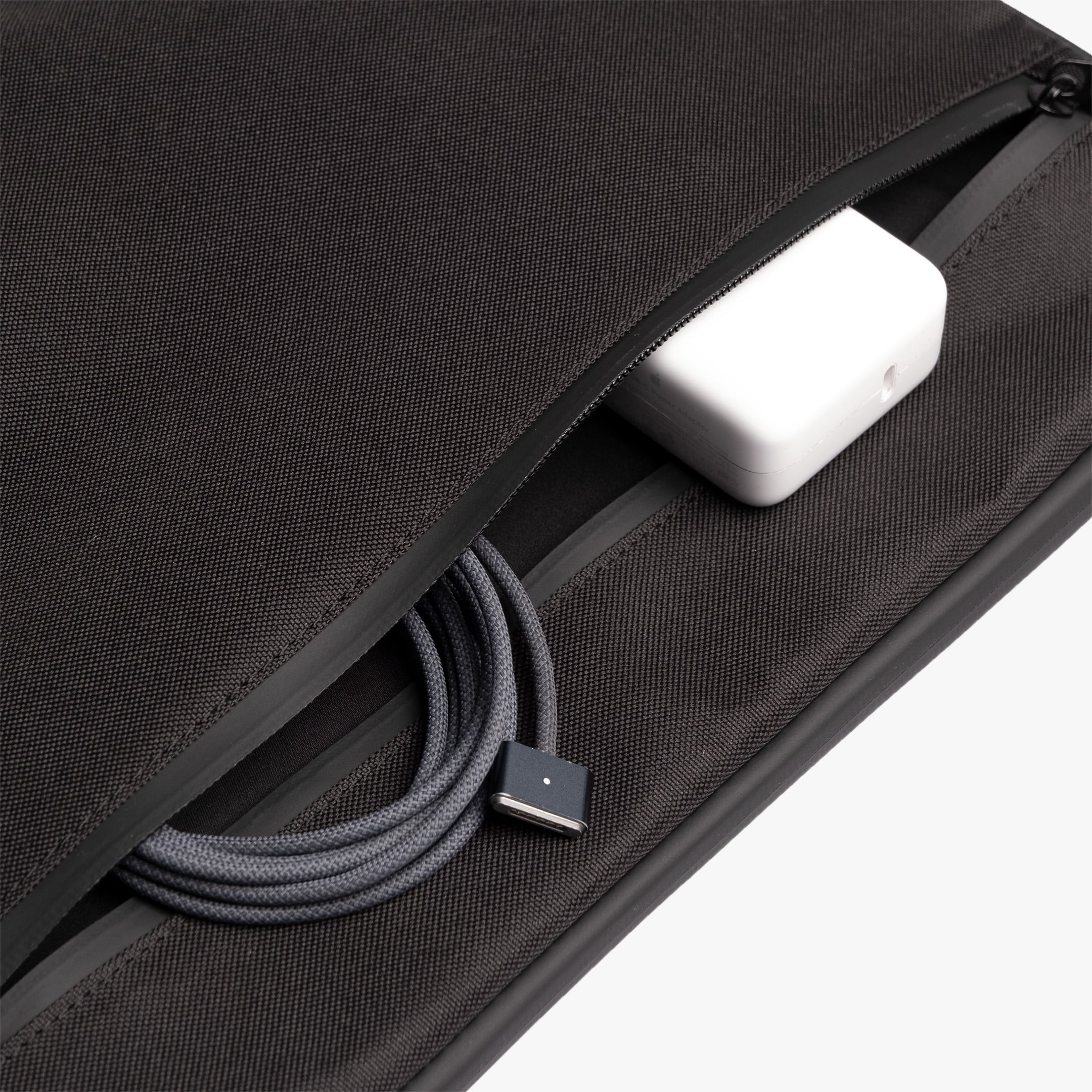 PAEN Edge Laptop Kılıfı 16"