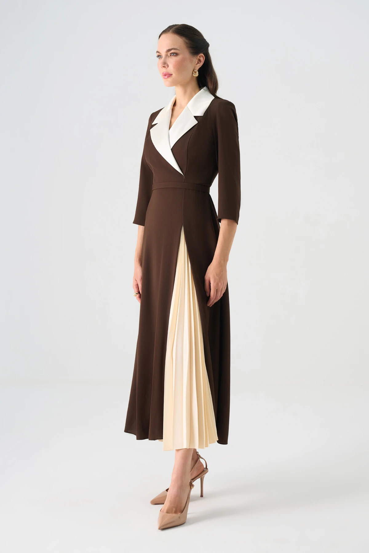 Yakası saten detaylı pilise midi krep elbise EL-4401