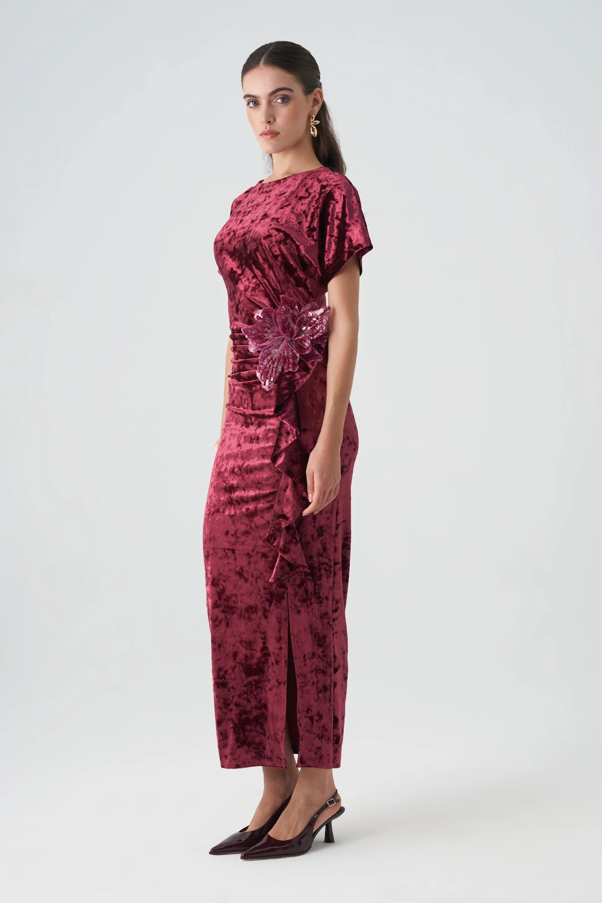 Düşük kollu volanlı kadife elbise EL-4442