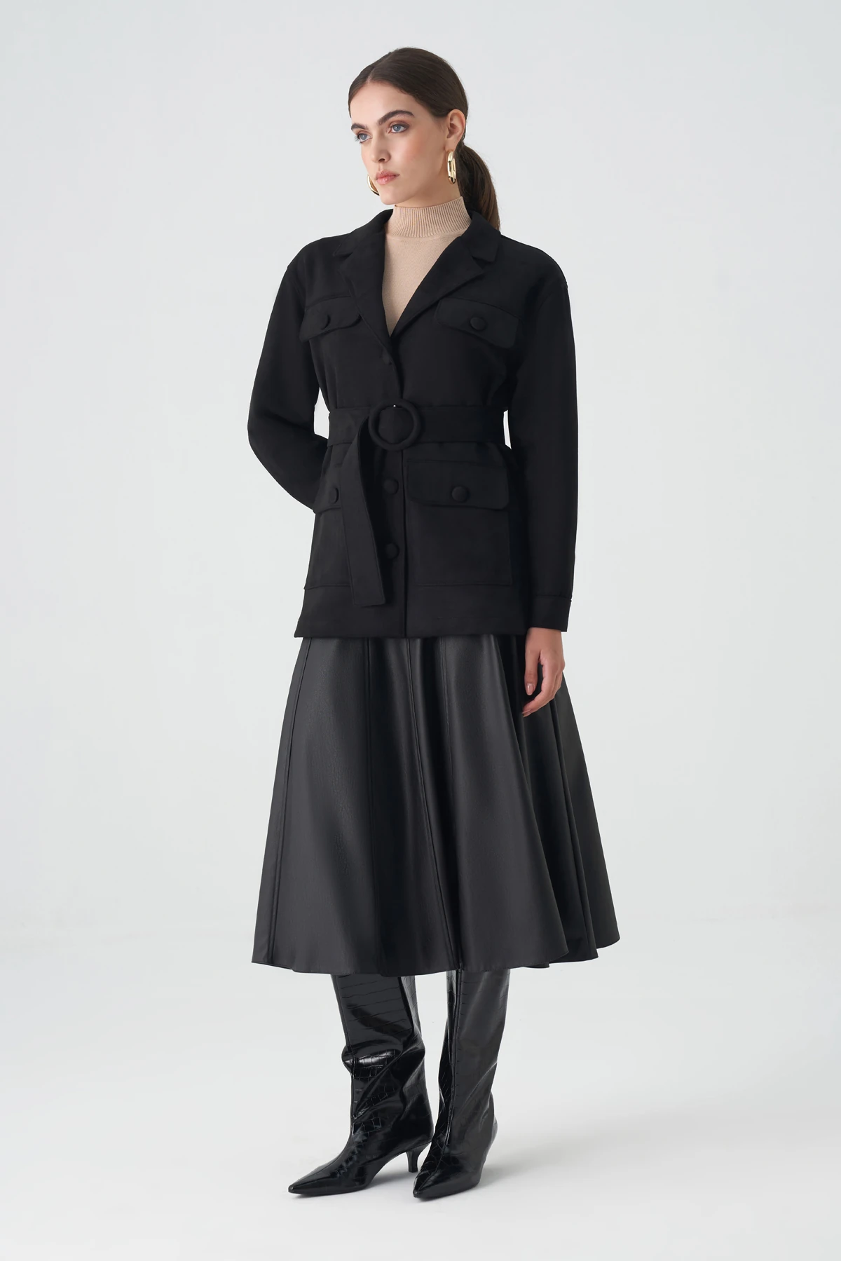 Siyah Kuşaklı Süet Görünümlü Ceket