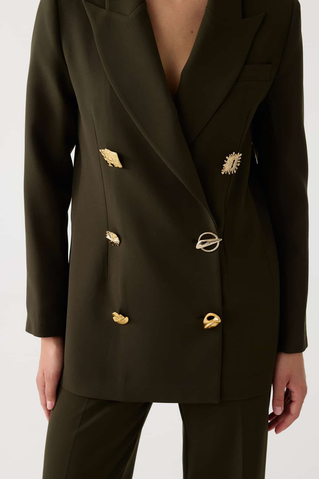 Gold aksesuarlı blazer ceket takım EL-2705 - HAKİ