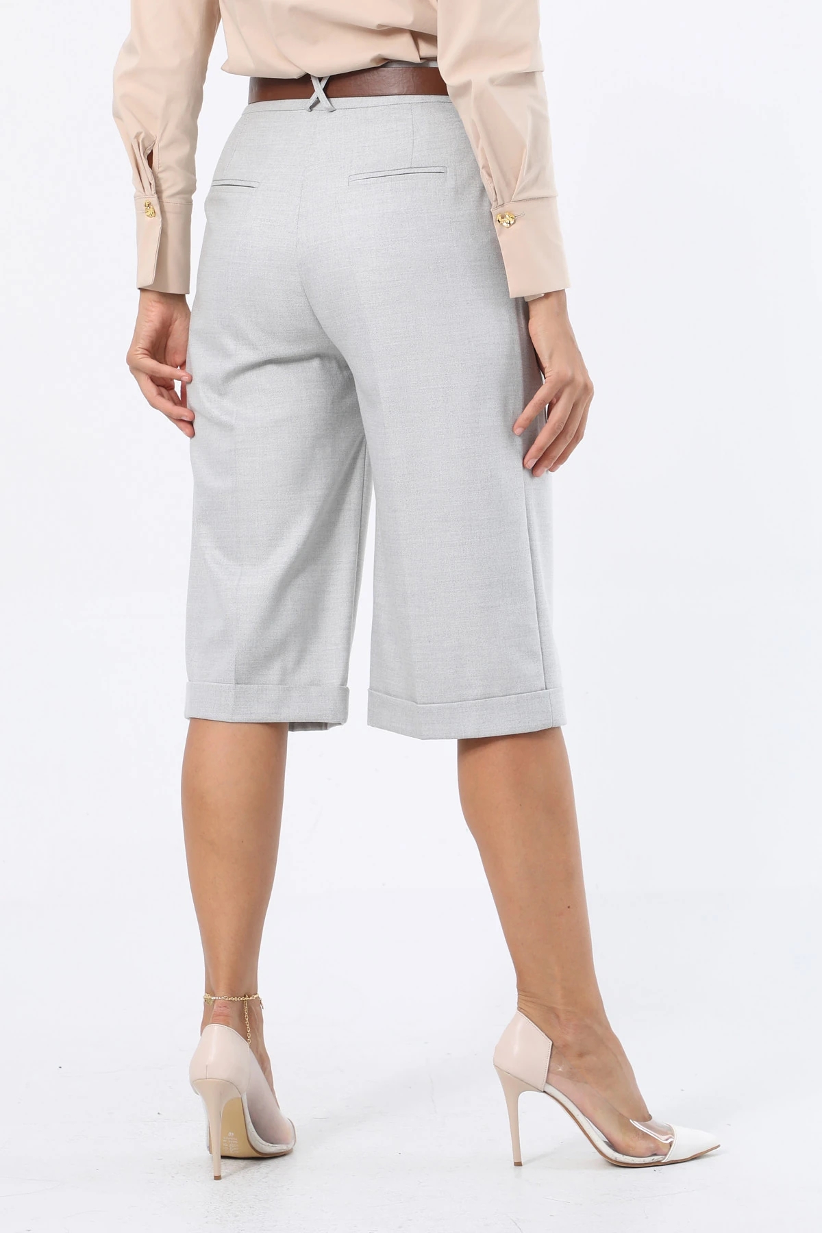 Kemer aksesuarlı kapri pantolon EL-1101