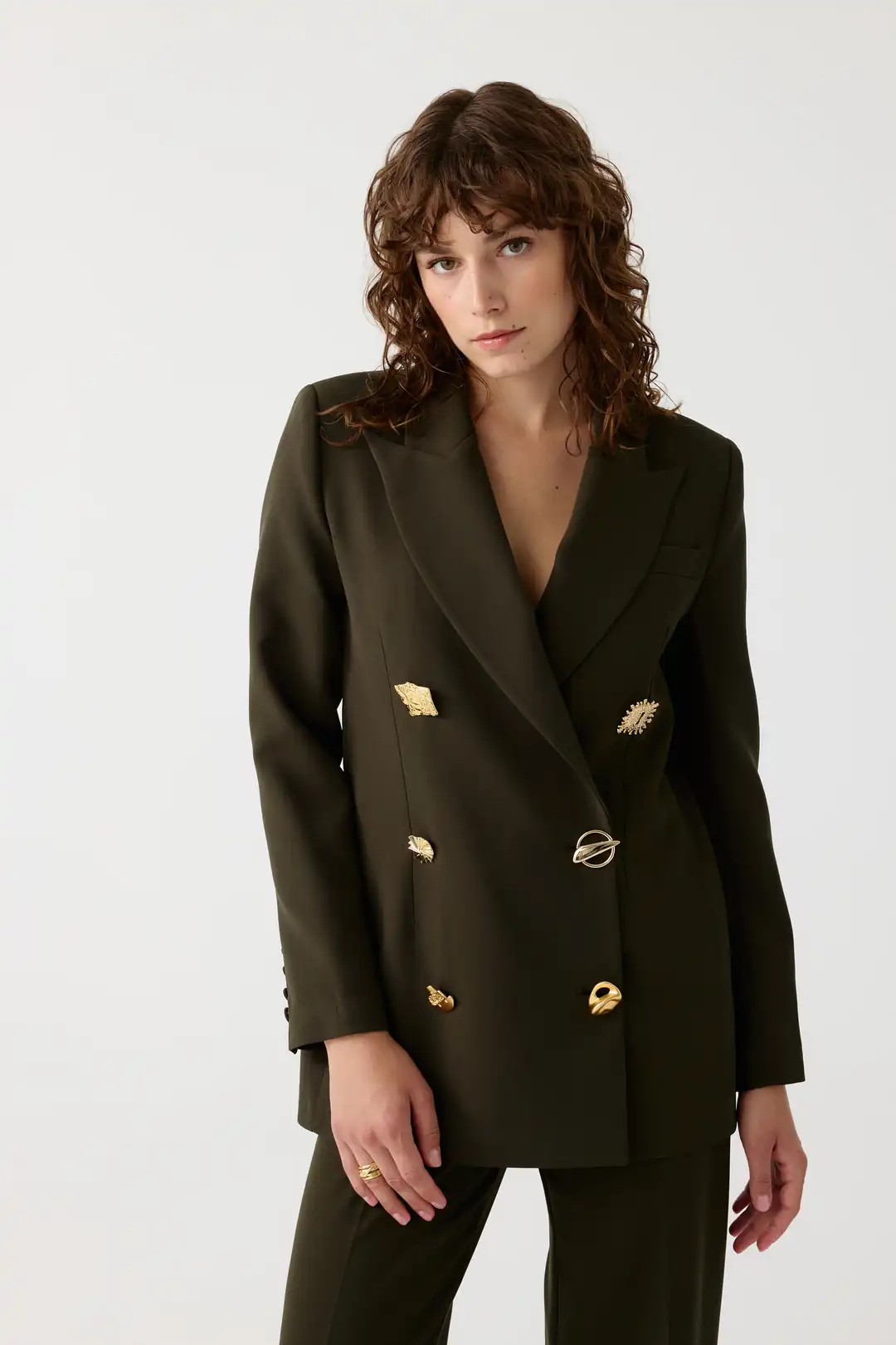 Gold aksesuarlı blazer ceket takım EL-2705 - HAKİ