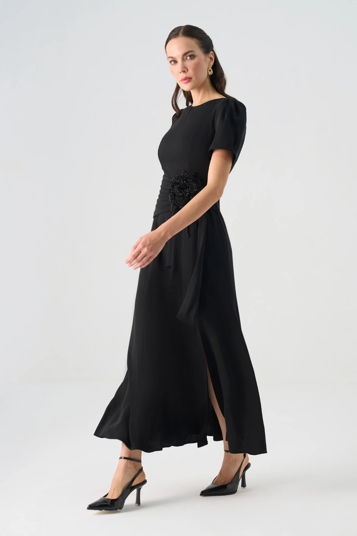 Beli pilise detaylı çiçekli elbise EL-4387