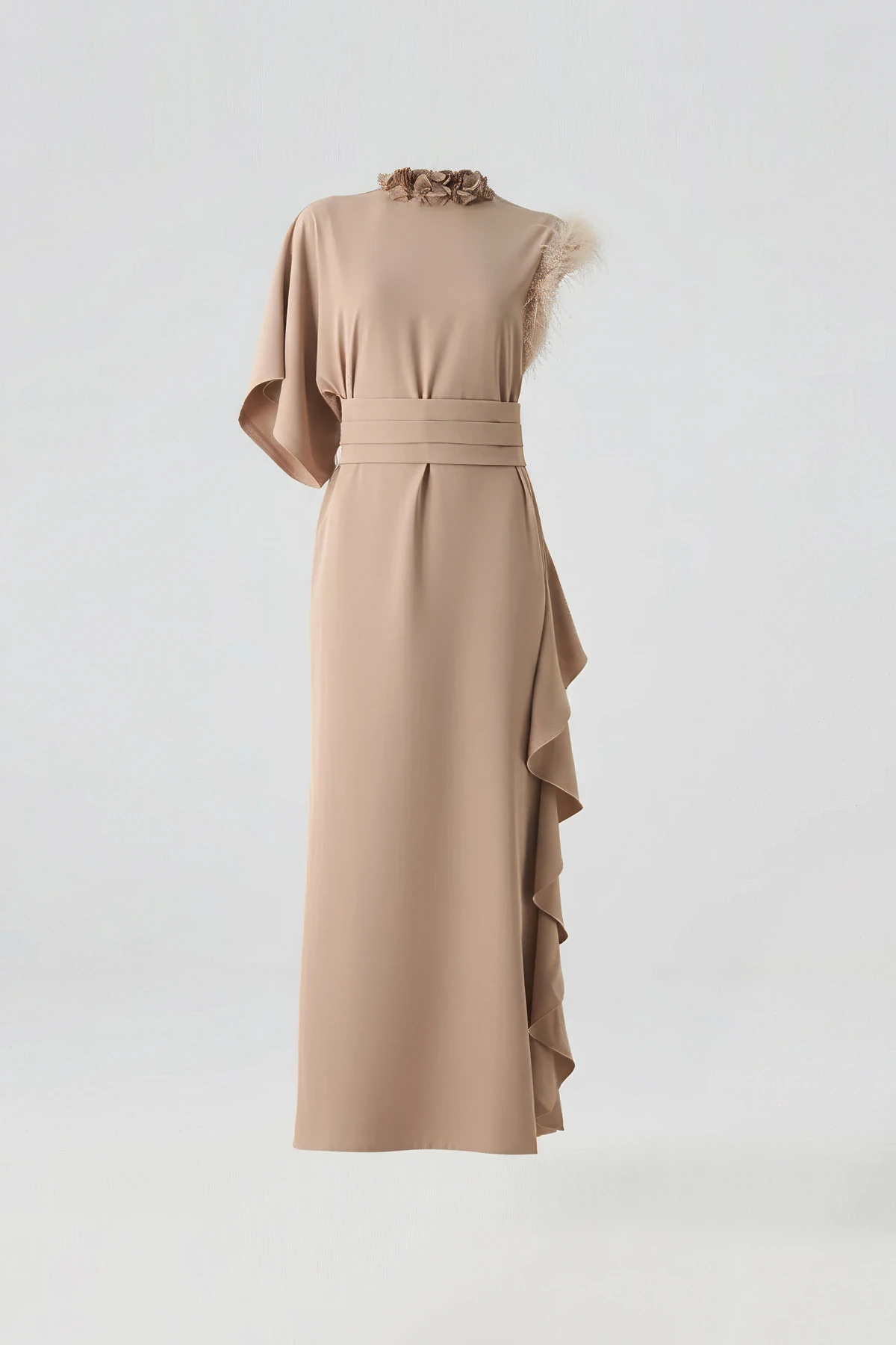 Asimetrik kolu tüylü elbise EL-4368