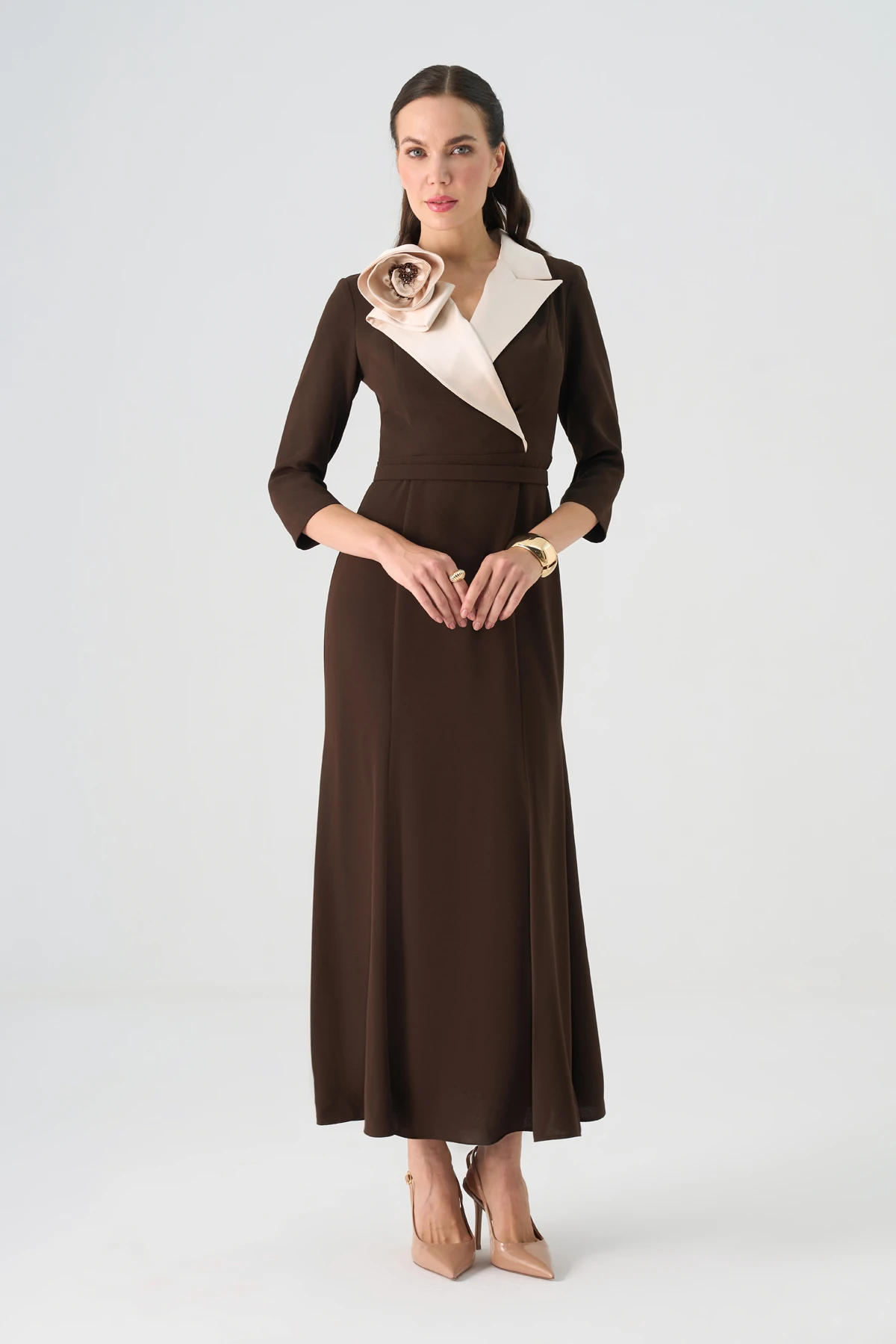 Saten yakalı çiçek espirili krep elbise EL-4427