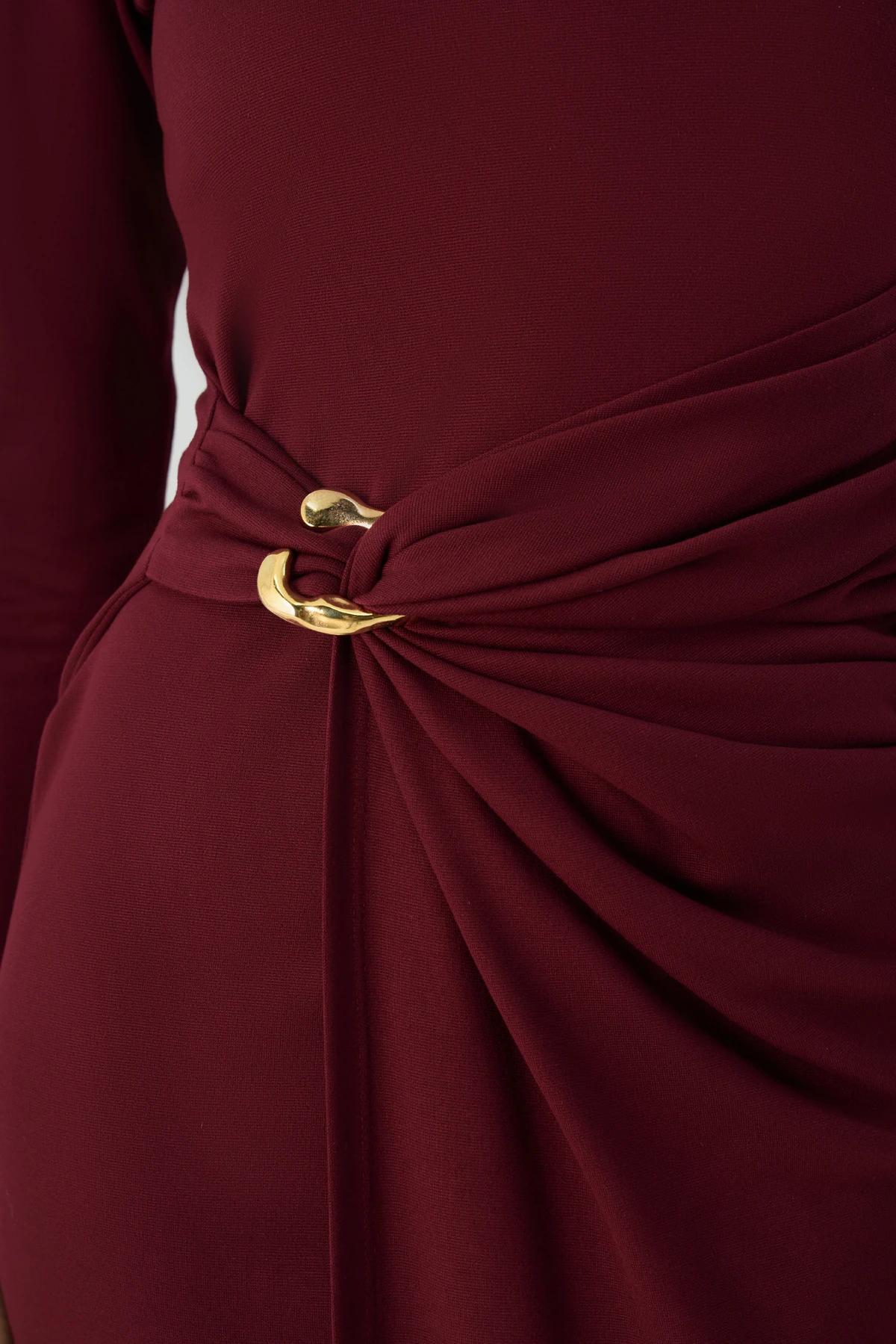 Gold aksesuarlı örme elbise DK-9989