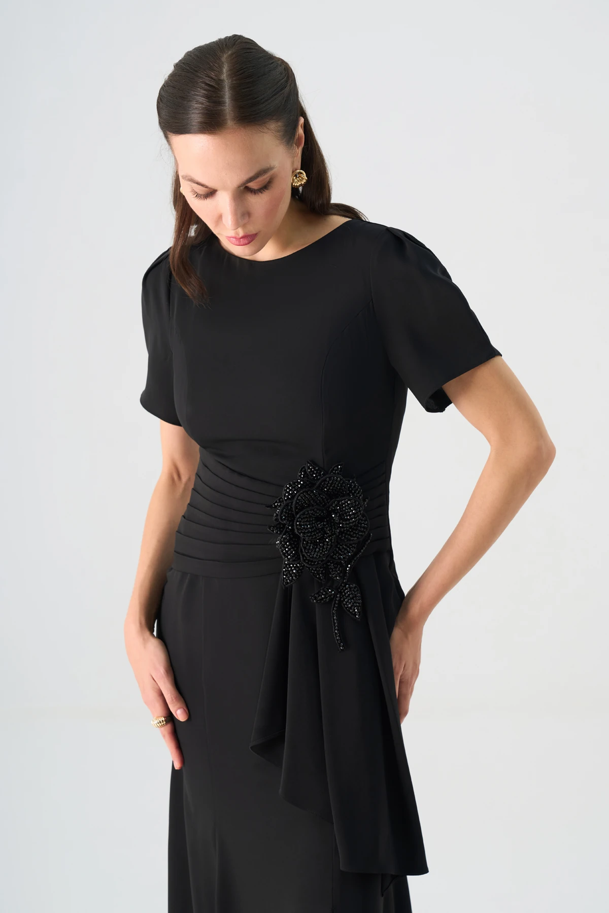 Beli pilise detaylı çiçekli elbise EL-4387