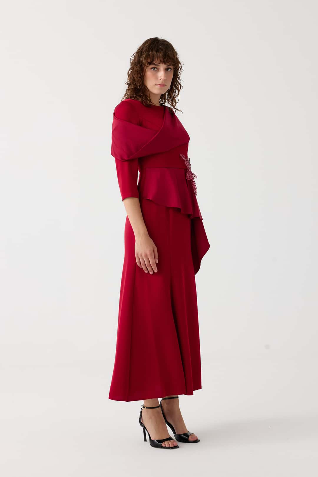 Saten detaylı çiçek aksesuarlı elbise EL-4362 - BORDO
