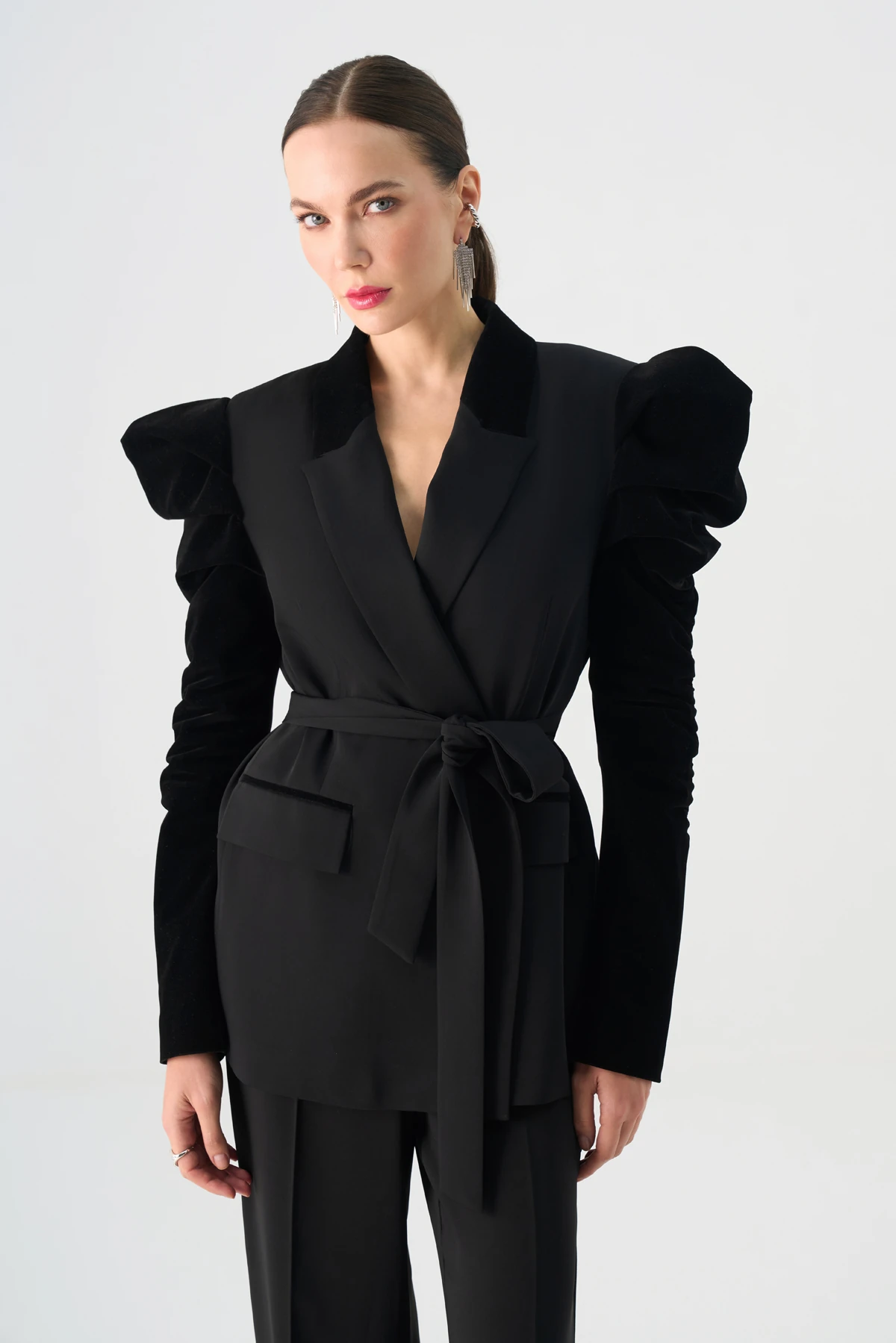 Kadın Siyah Kuşaklı Vatkalı Takım EL-2779