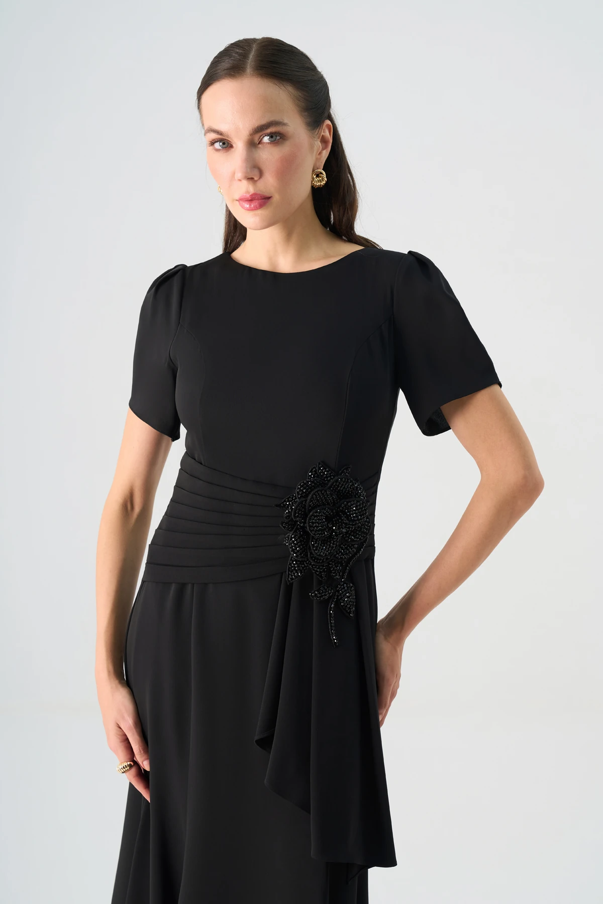 Beli pilise detaylı çiçekli elbise EL-4387