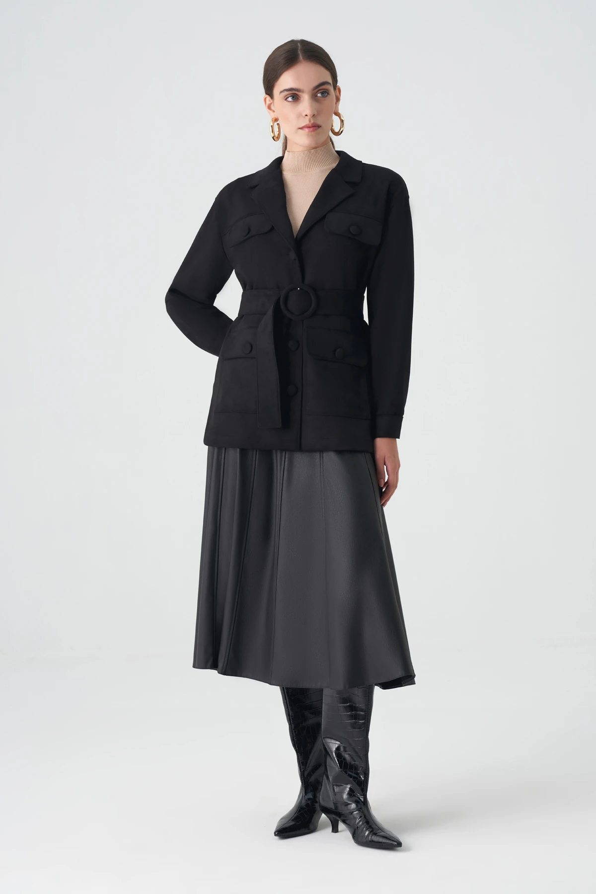 Siyah Kuşaklı Süet Görünümlü Ceket