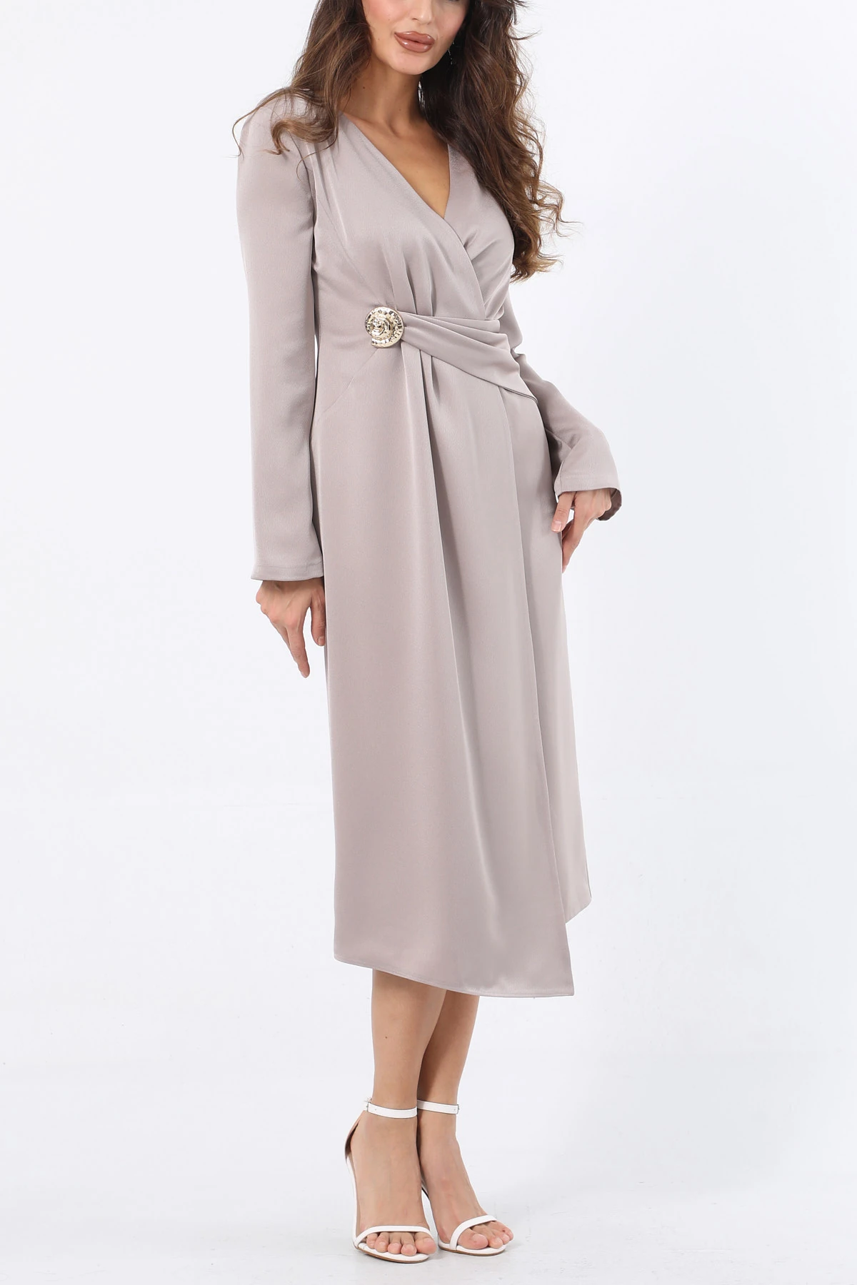 Asimetrik kesim broş detaylı elbise EL-4117