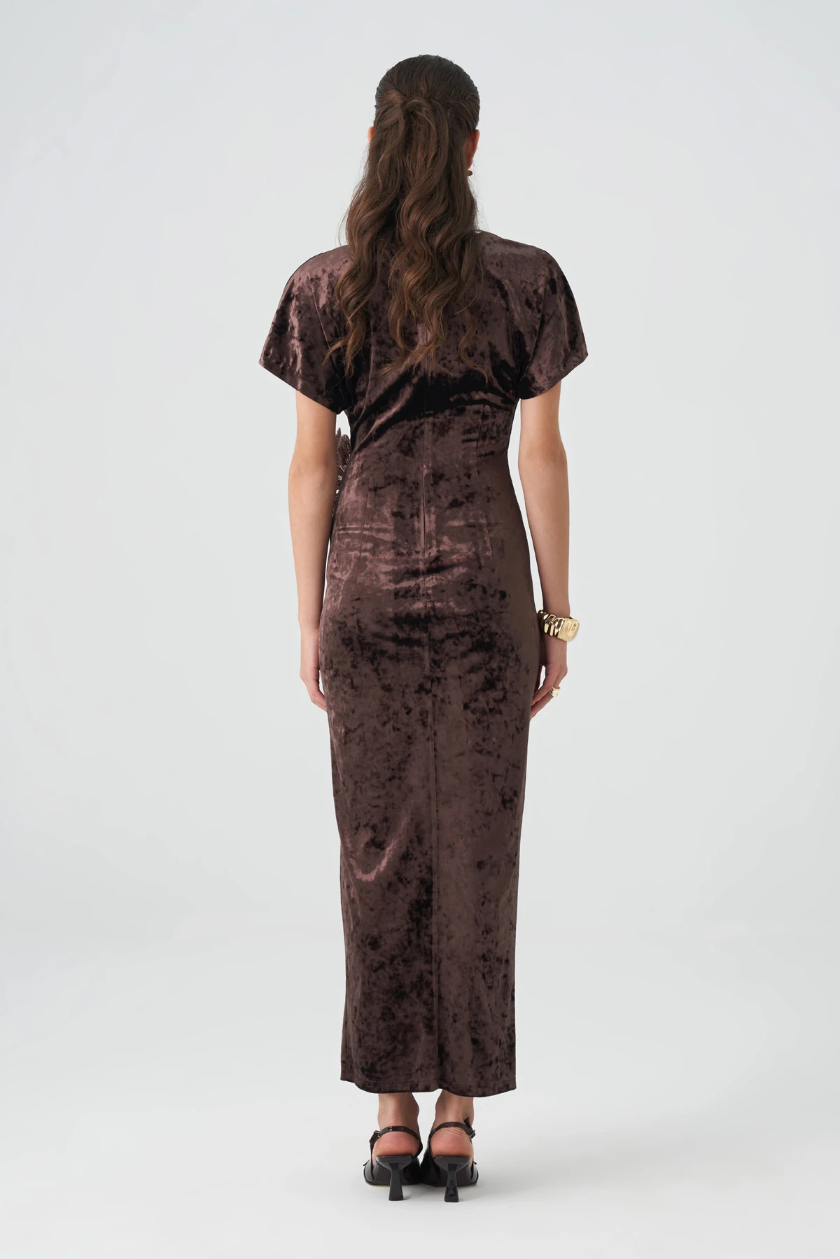 Düşük kollu volanlı kadife elbise EL-4442