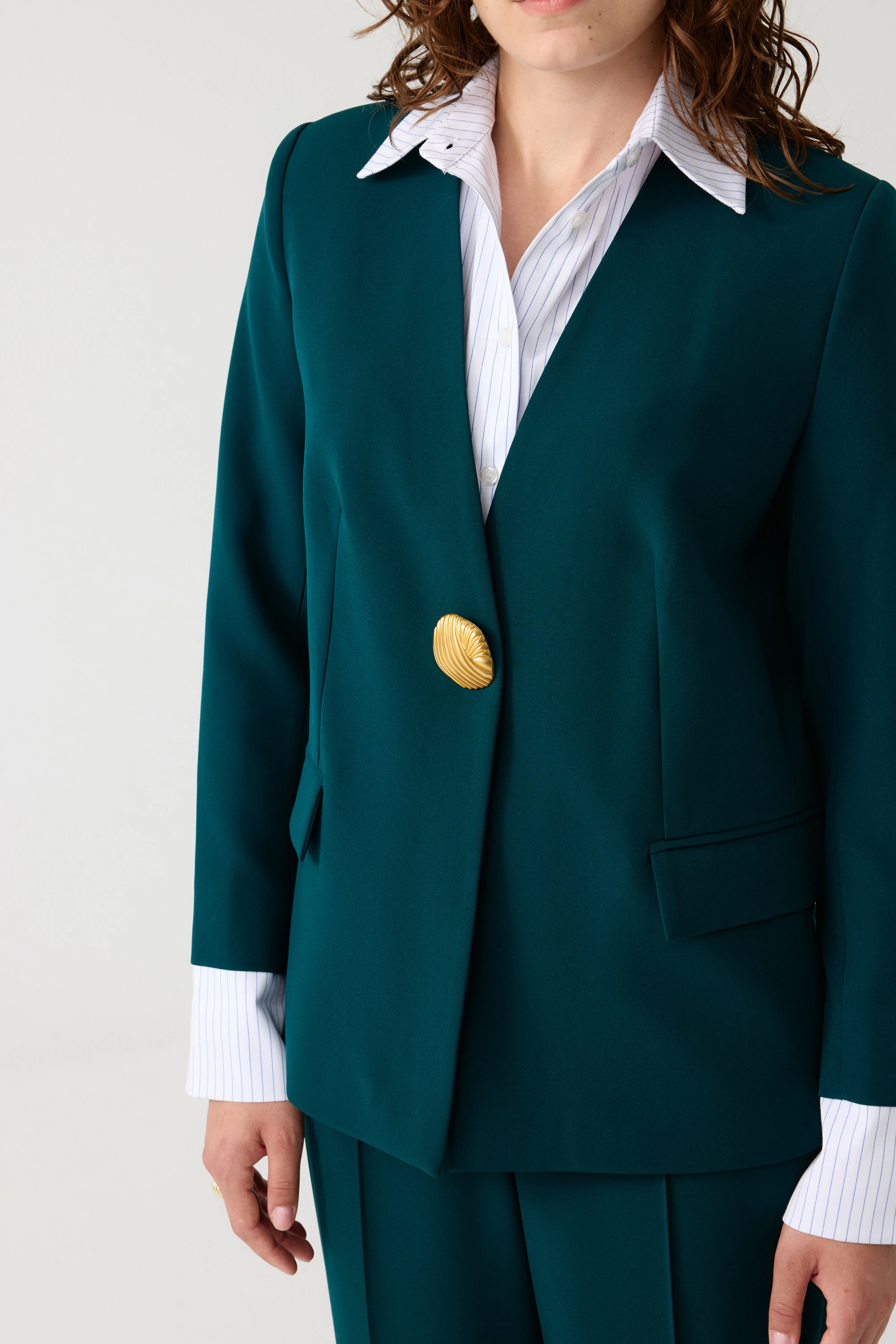 Çizgi garnili metal aksesuarlı takım EL-2707