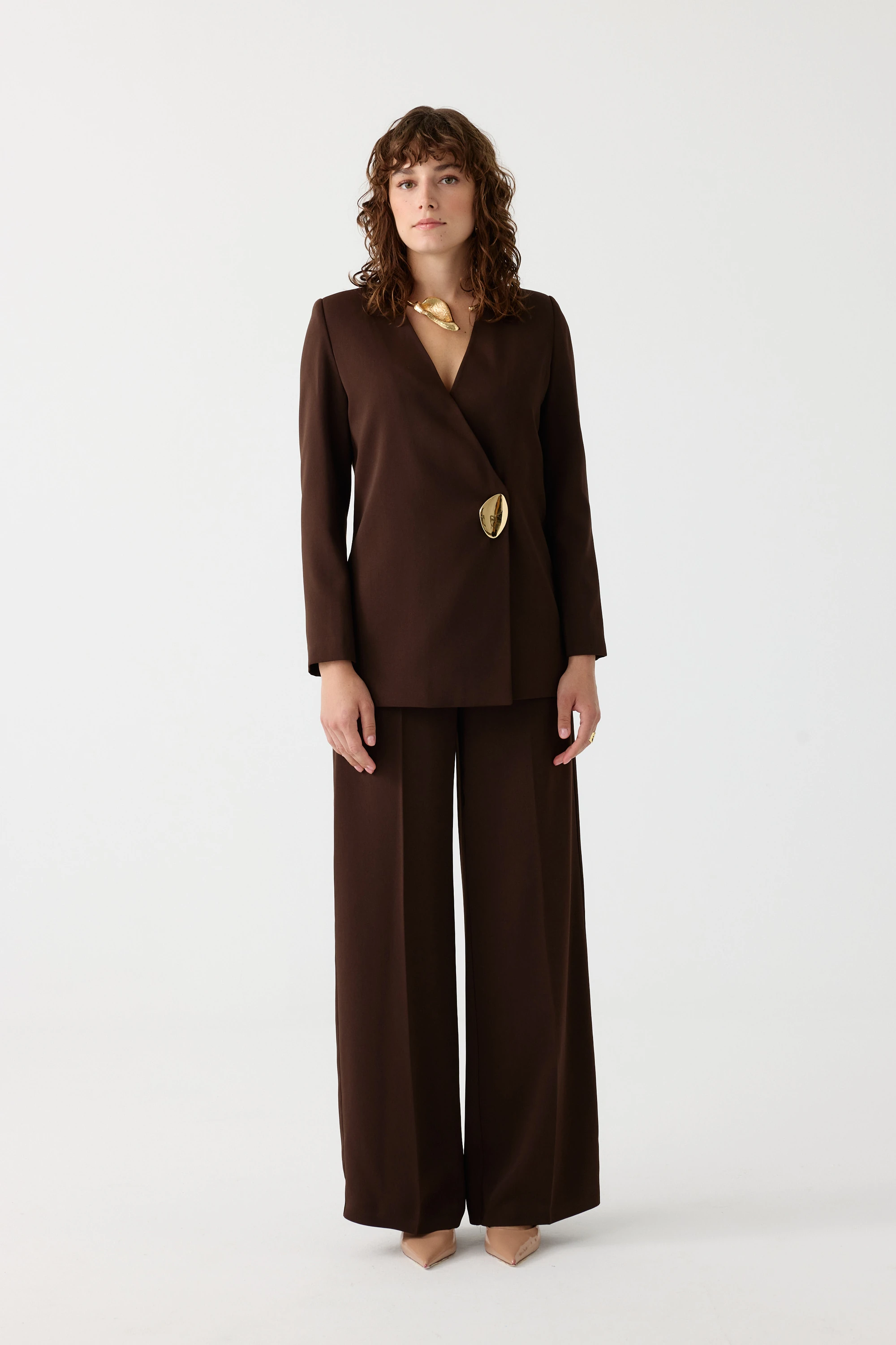 Gold aksesuarlı kruvaze kapama ceket takım EL-2704