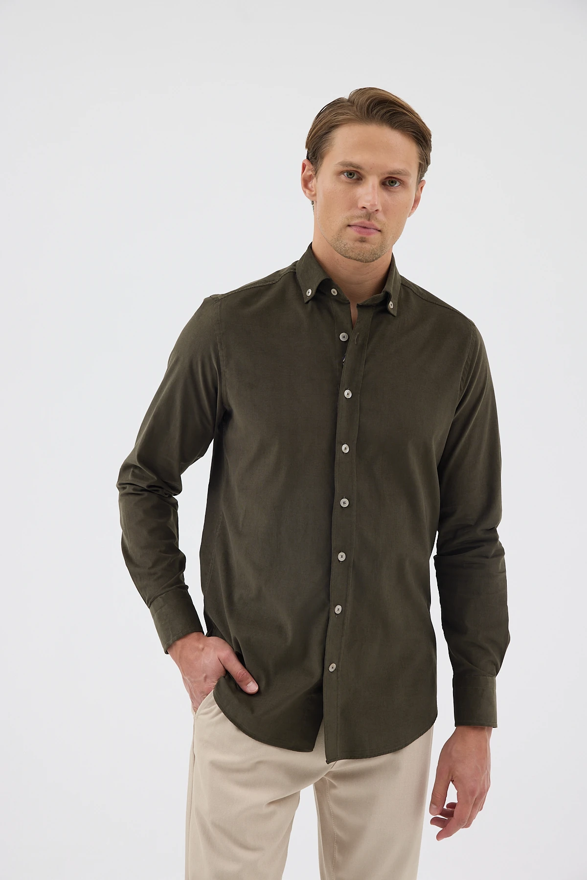 Kadife Yaka Düğmeli %100 Pamuk Comfort Fit Erkek Gömlek - Füme